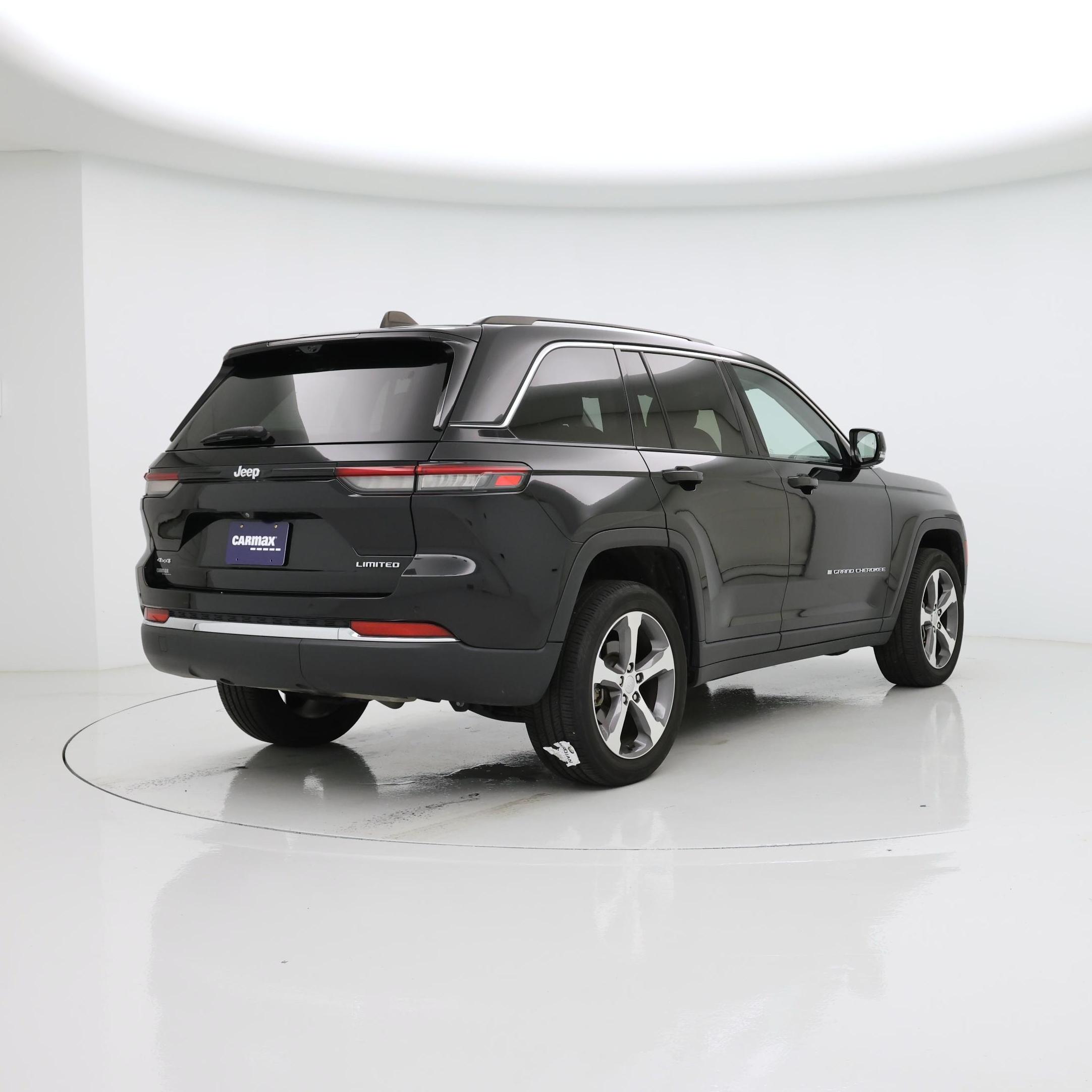 Thumbnail: 2023 Jeep Grand Cherokee - 8