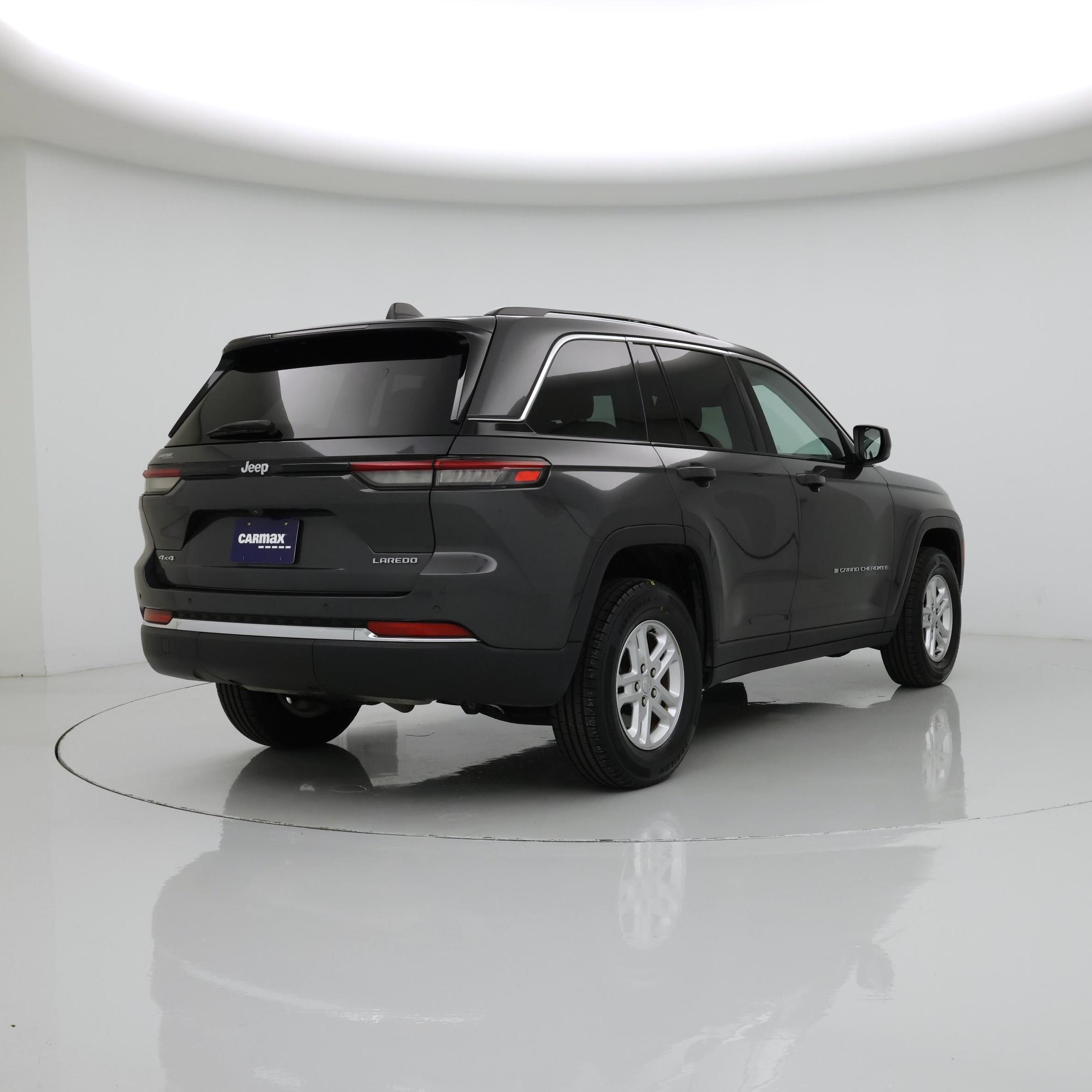 Thumbnail: 2022 Jeep Grand Cherokee - 8