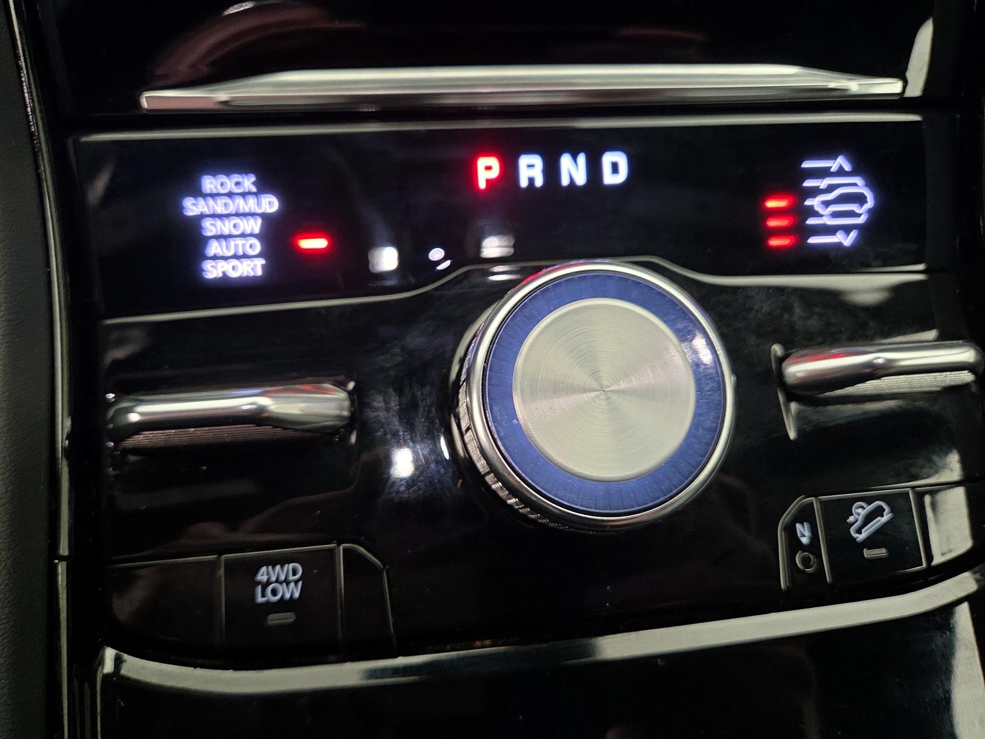 Thumbnail: 2022 Jeep Grand Cherokee - 16