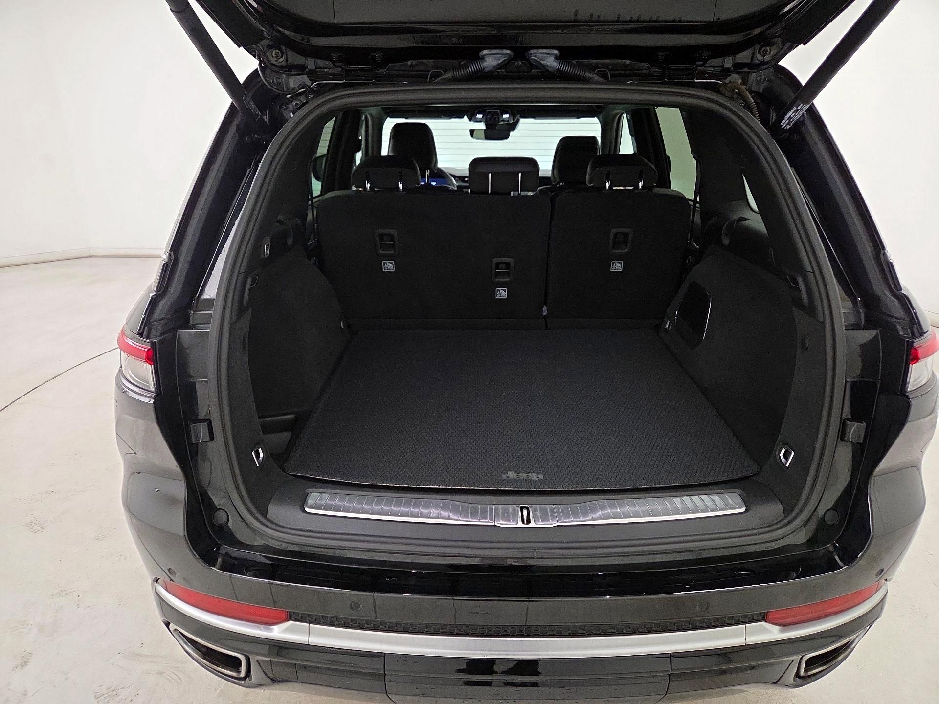 Thumbnail: 2022 Jeep Grand Cherokee - 19