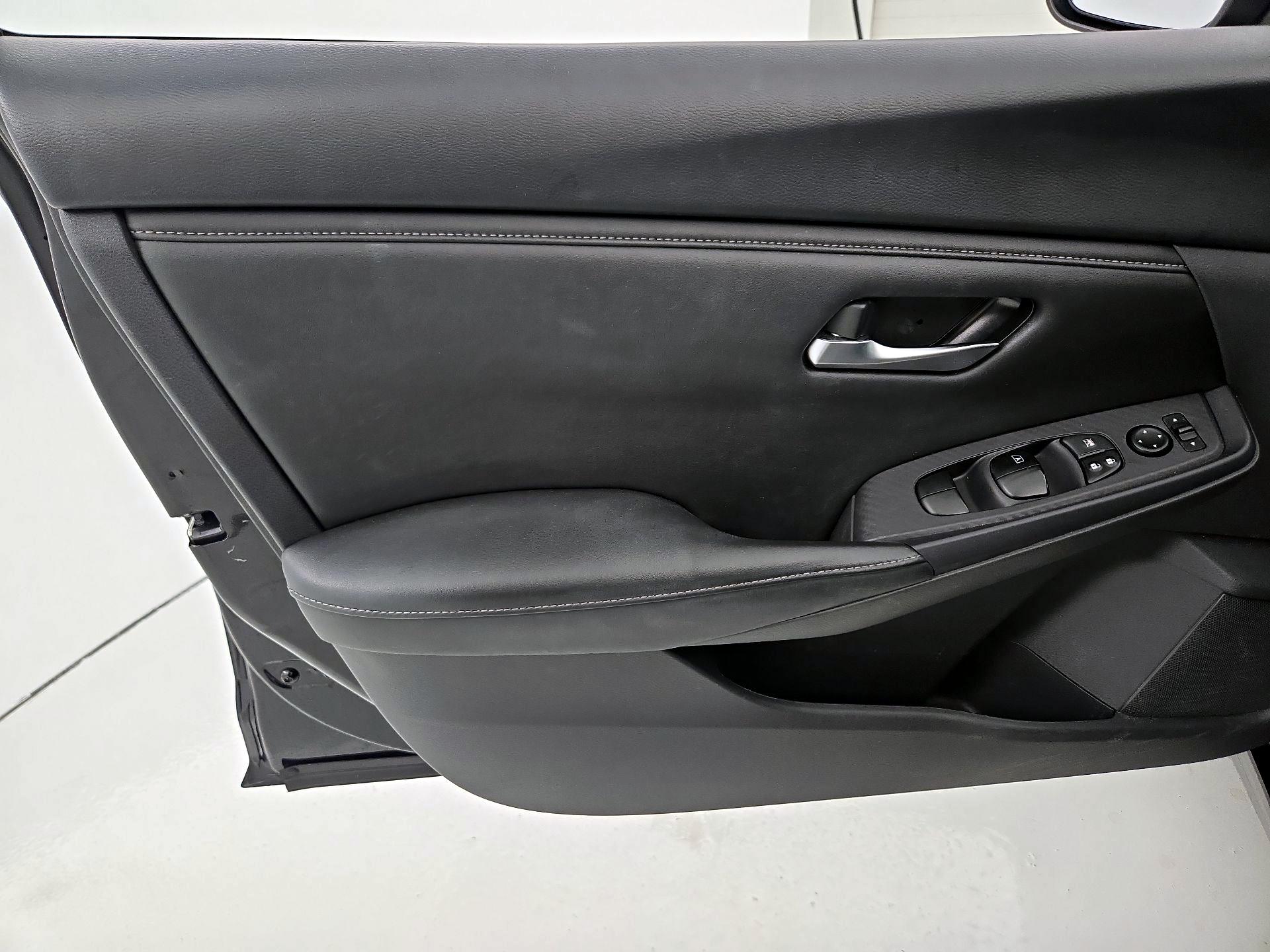 Thumbnail: 2023 Nissan Sentra - 12