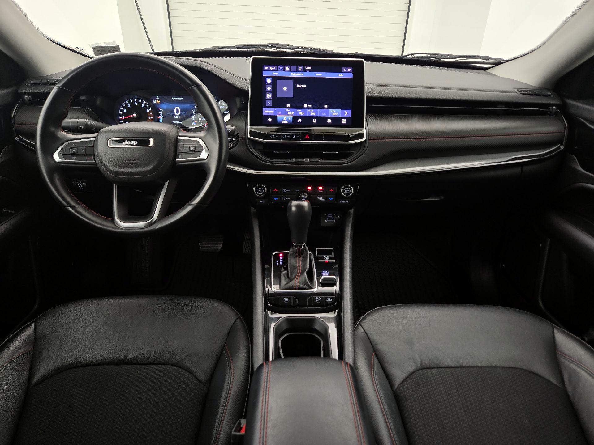 Thumbnail: 2022 Jeep Compass - 9