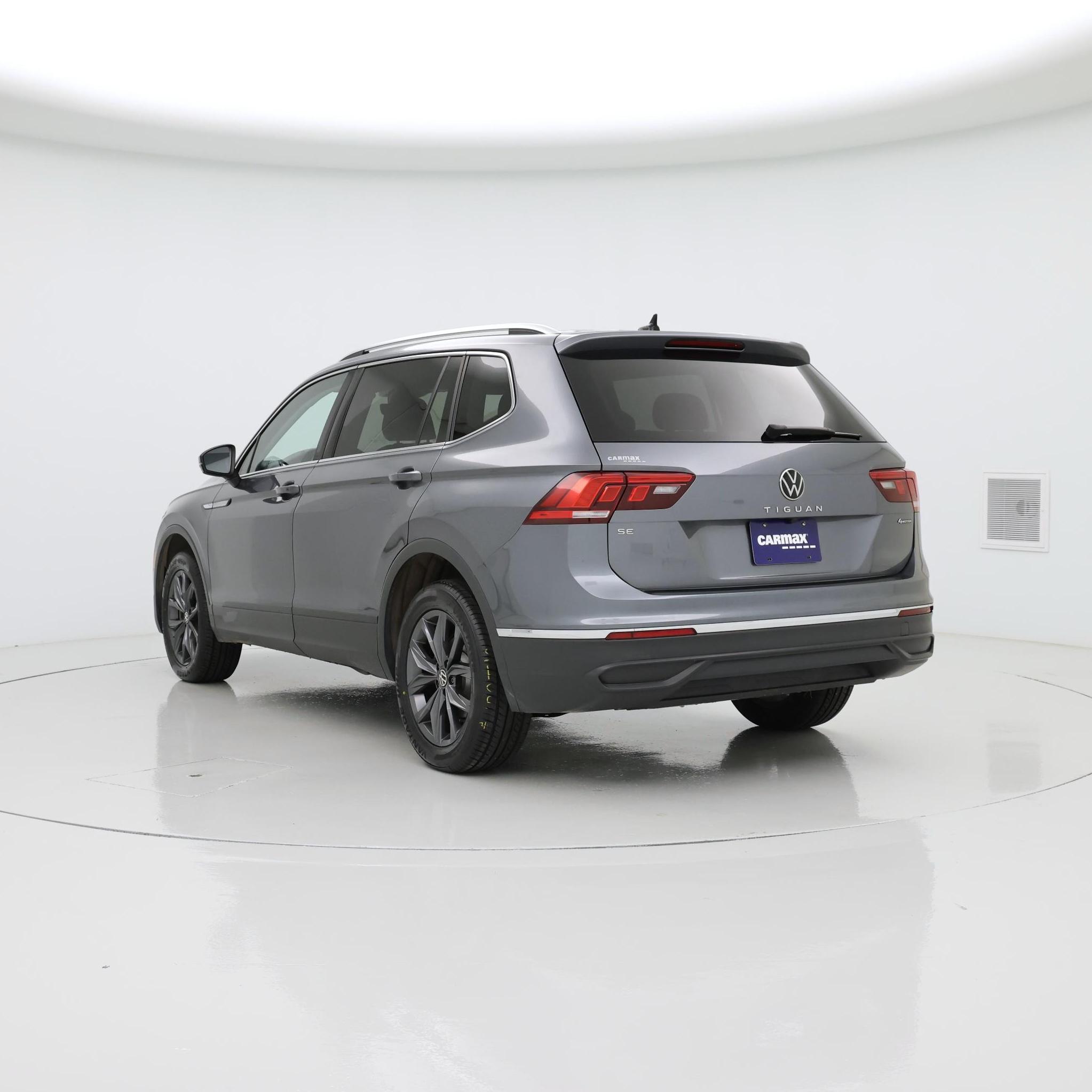 Thumbnail: 2022 Volkswagen Tiguan - 2