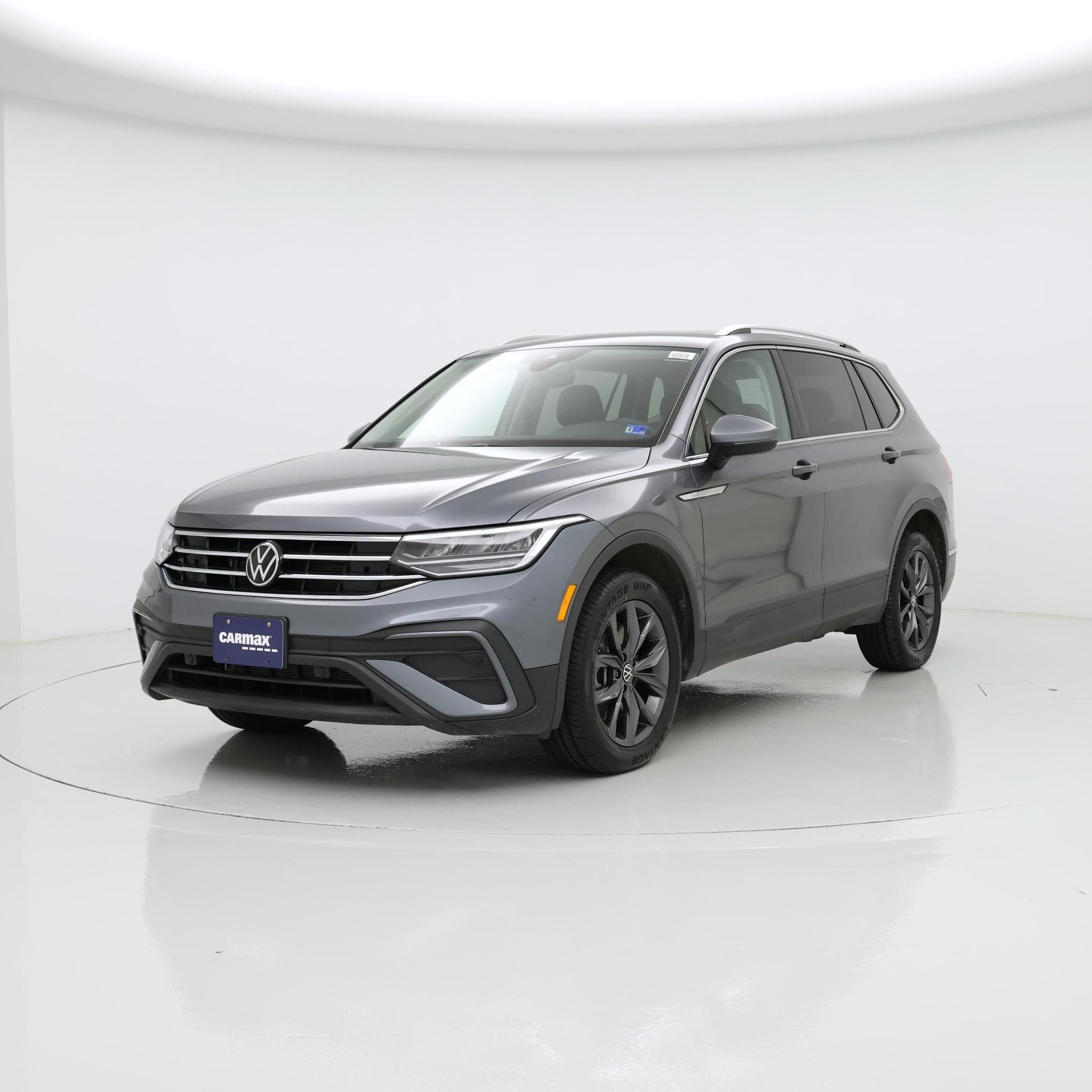 Thumbnail: 2022 Volkswagen Tiguan - 4