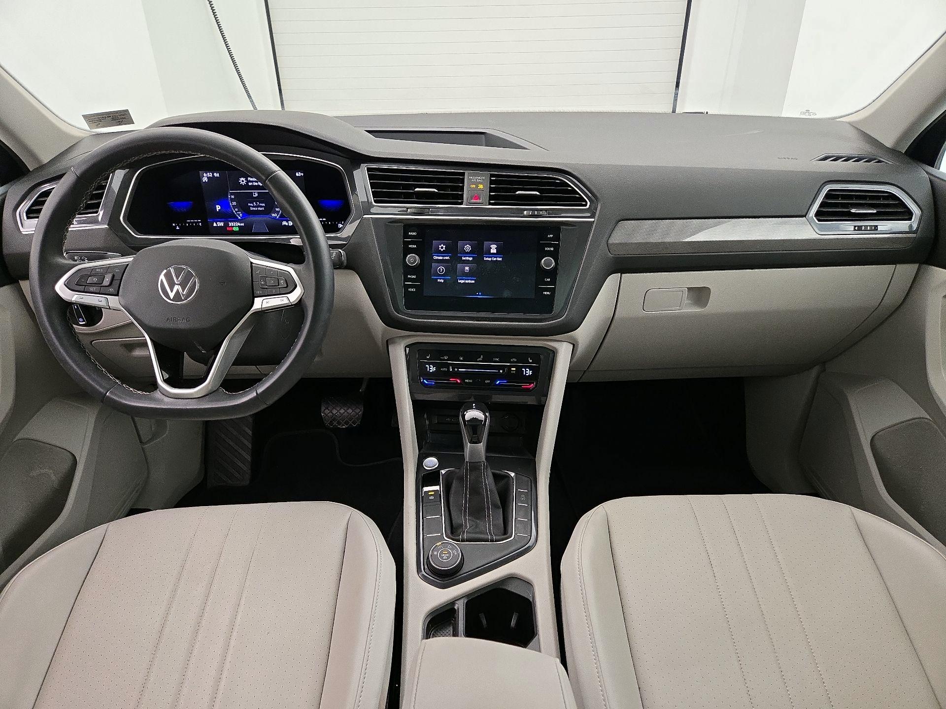 Thumbnail: 2023 Volkswagen Tiguan - 9