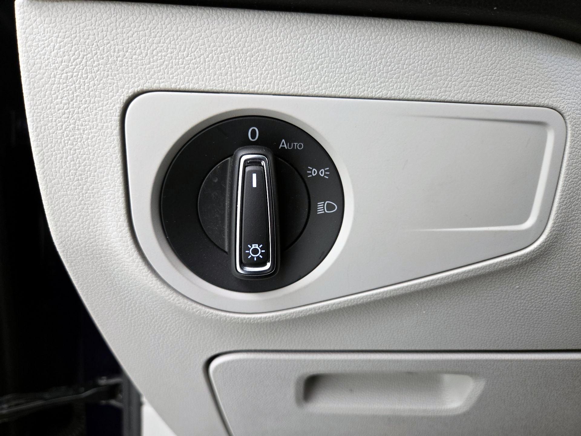 Thumbnail: 2023 Volkswagen Tiguan - 13