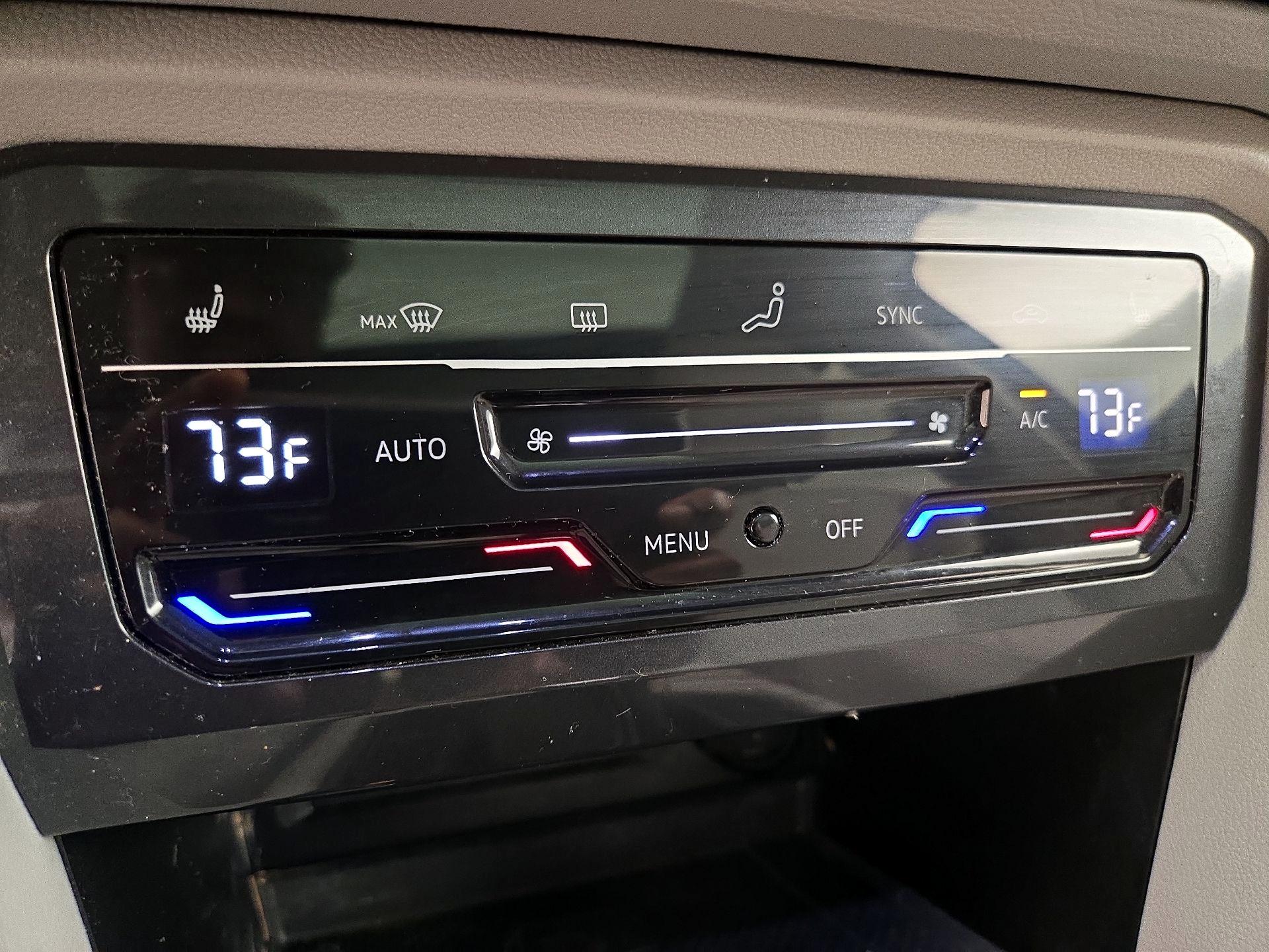 Thumbnail: 2023 Volkswagen Tiguan - 16