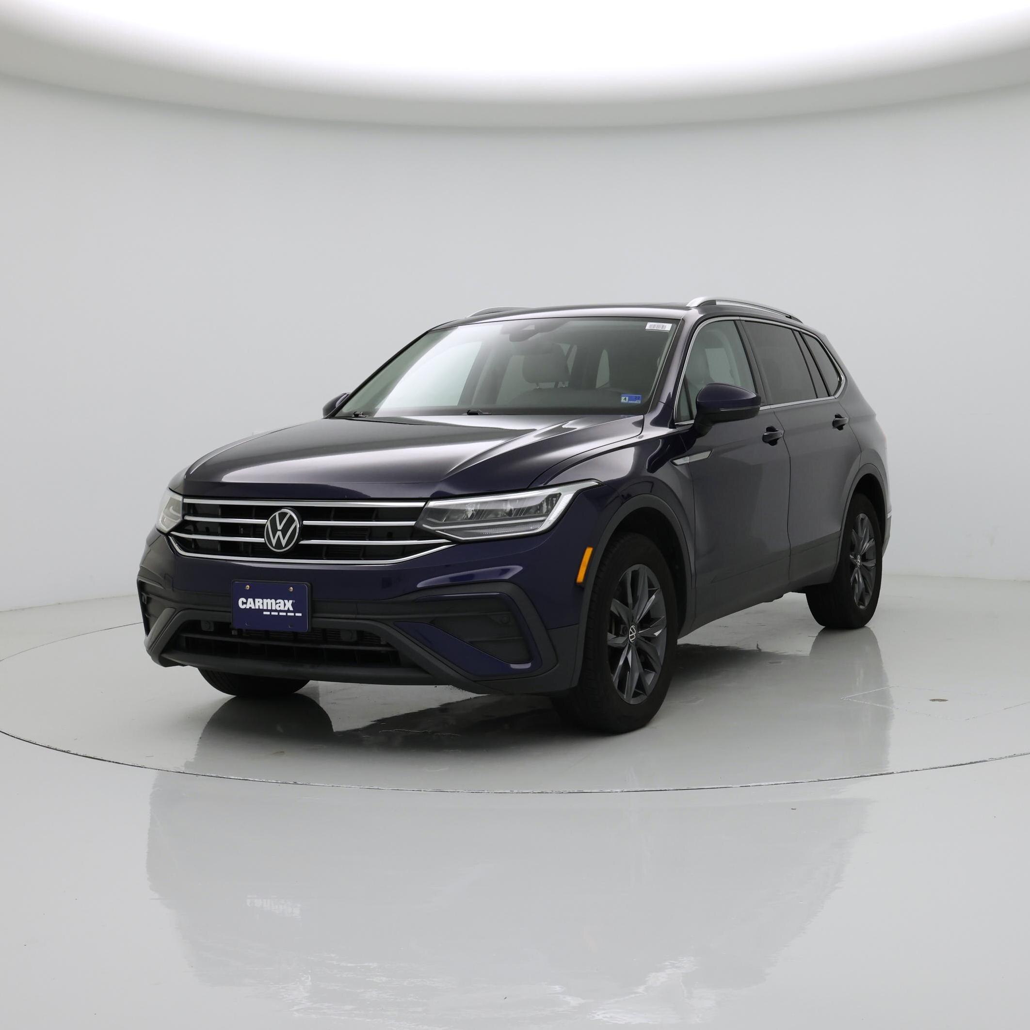 Thumbnail: 2023 Volkswagen Tiguan - 4