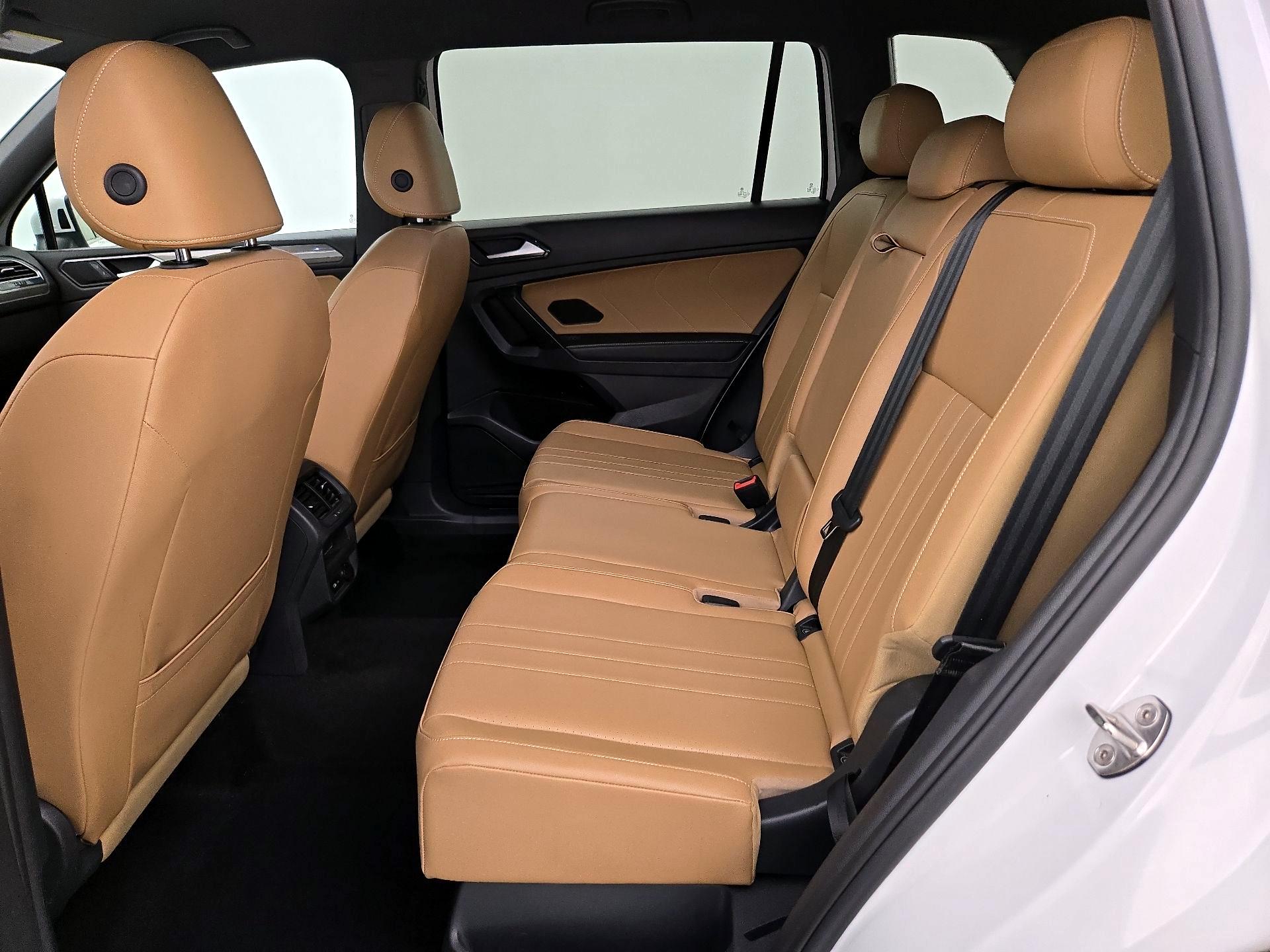 Thumbnail: 2022 Volkswagen Tiguan - 19
