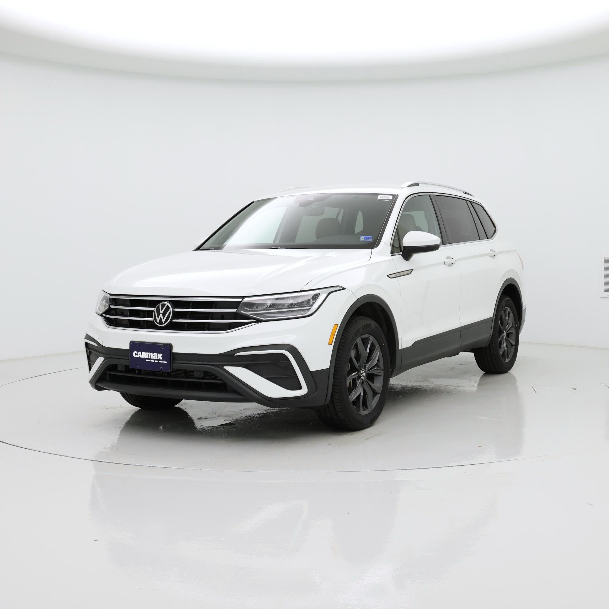 Thumbnail: 2022 Volkswagen Tiguan - 4