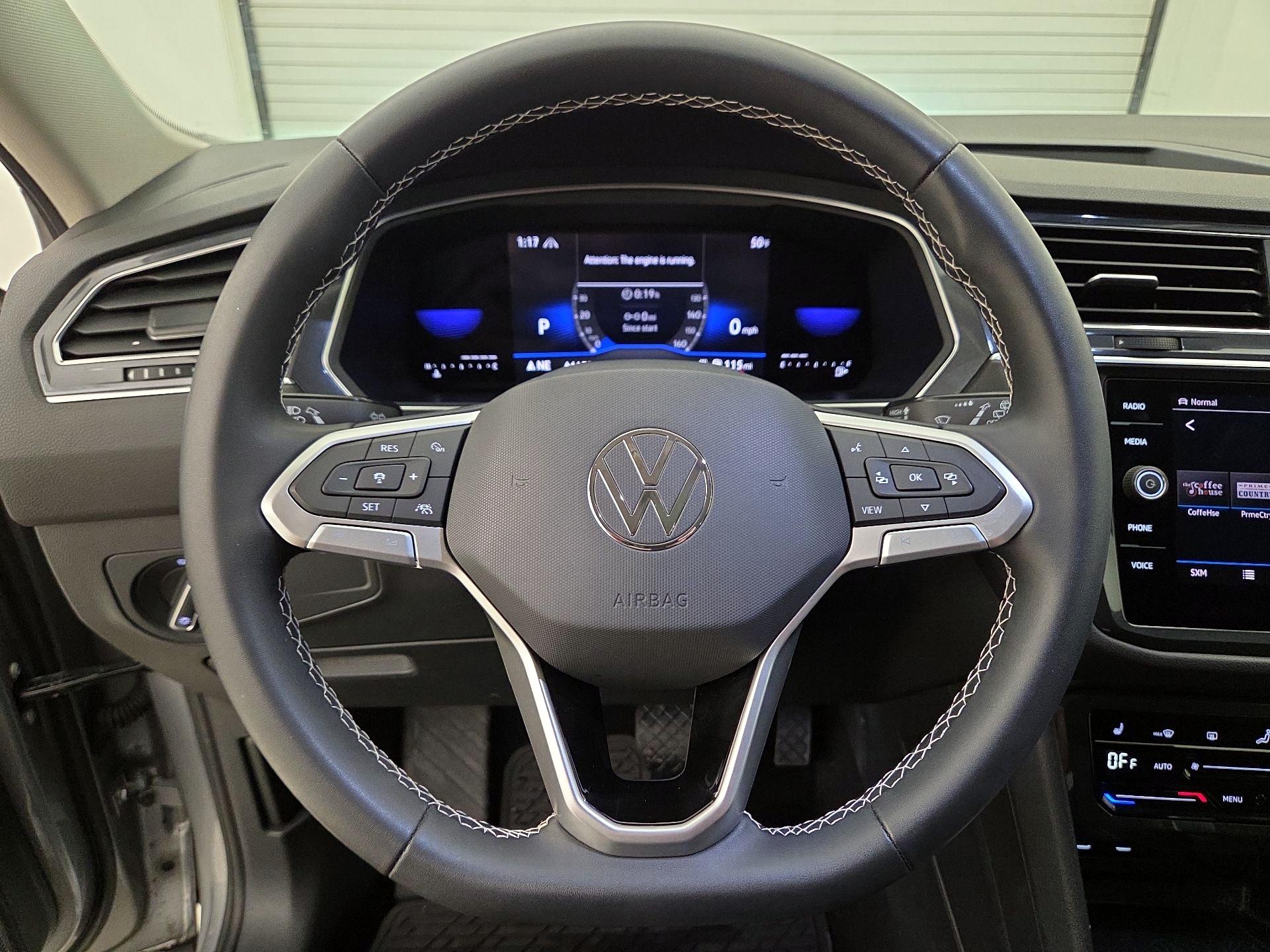 Thumbnail: 2023 Volkswagen Tiguan - 10