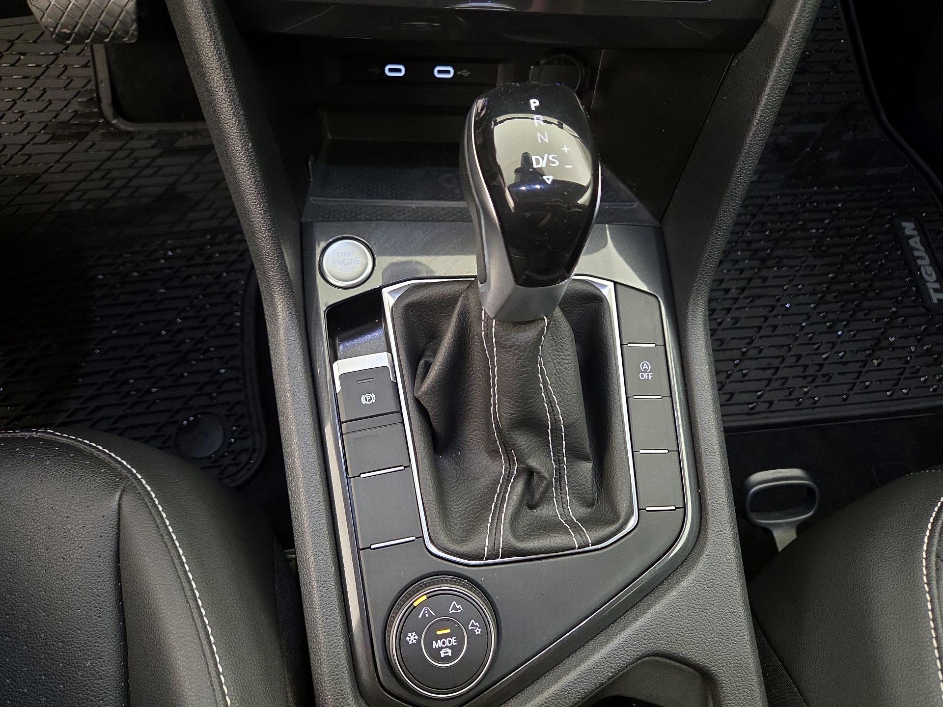 Thumbnail: 2023 Volkswagen Tiguan - 16