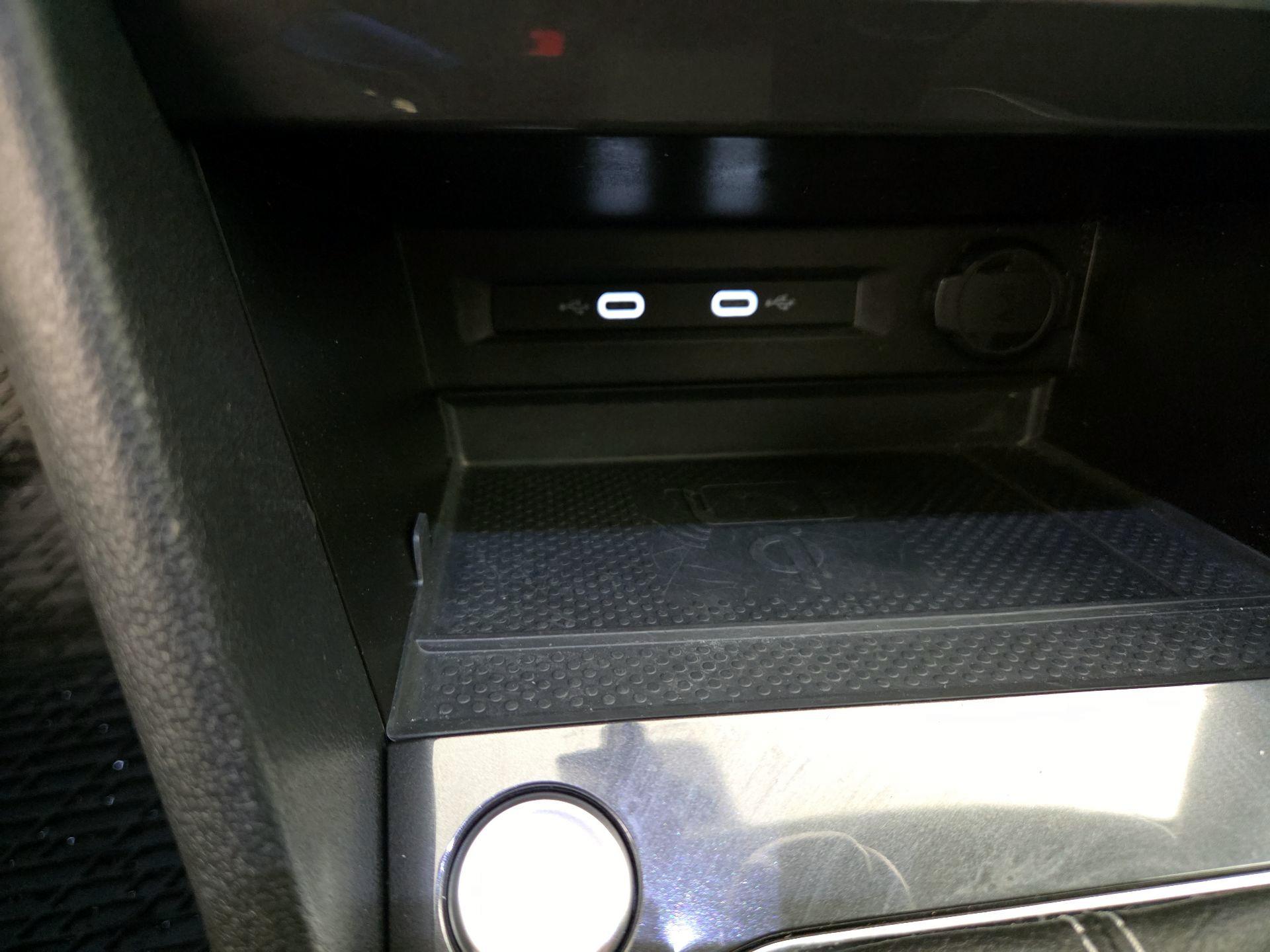 Thumbnail: 2023 Volkswagen Tiguan - 17