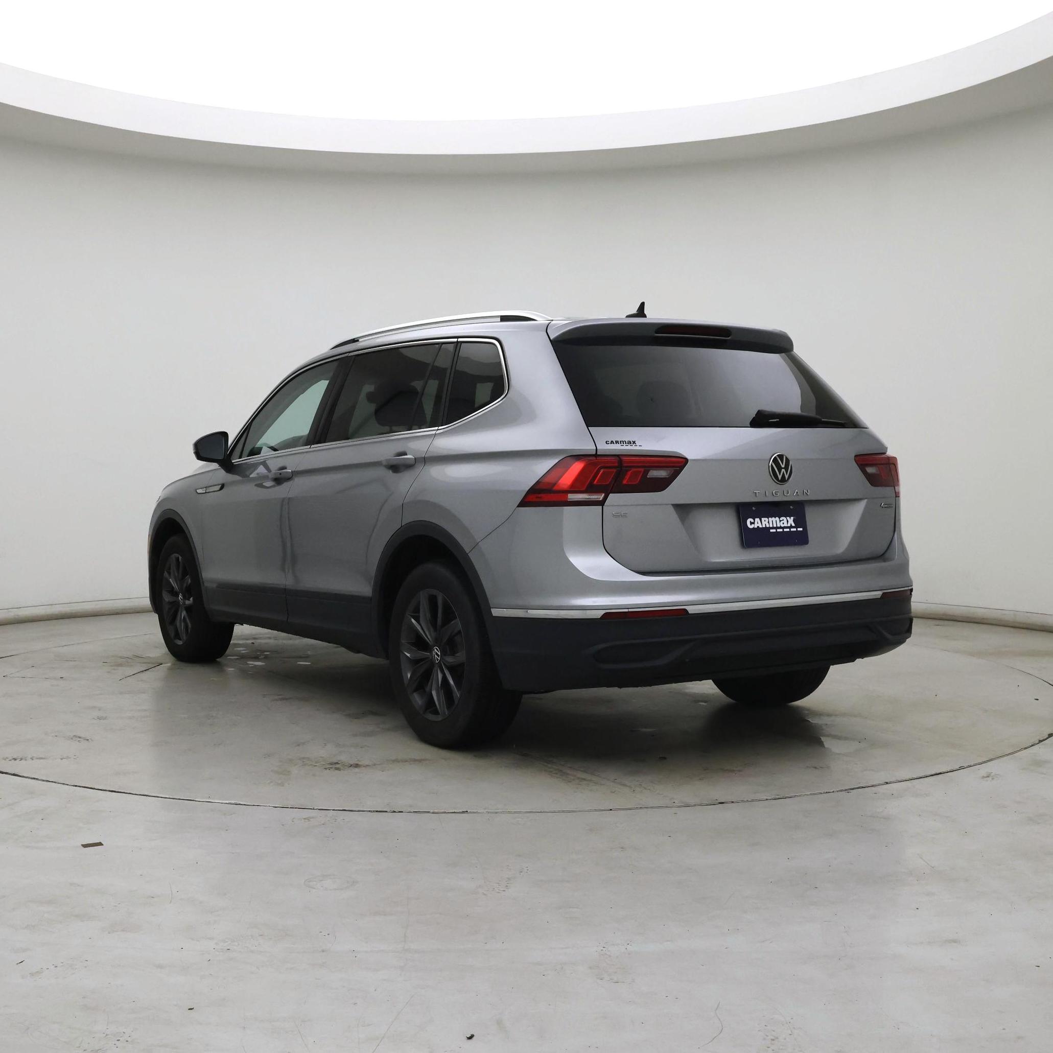 Thumbnail: 2023 Volkswagen Tiguan - 2