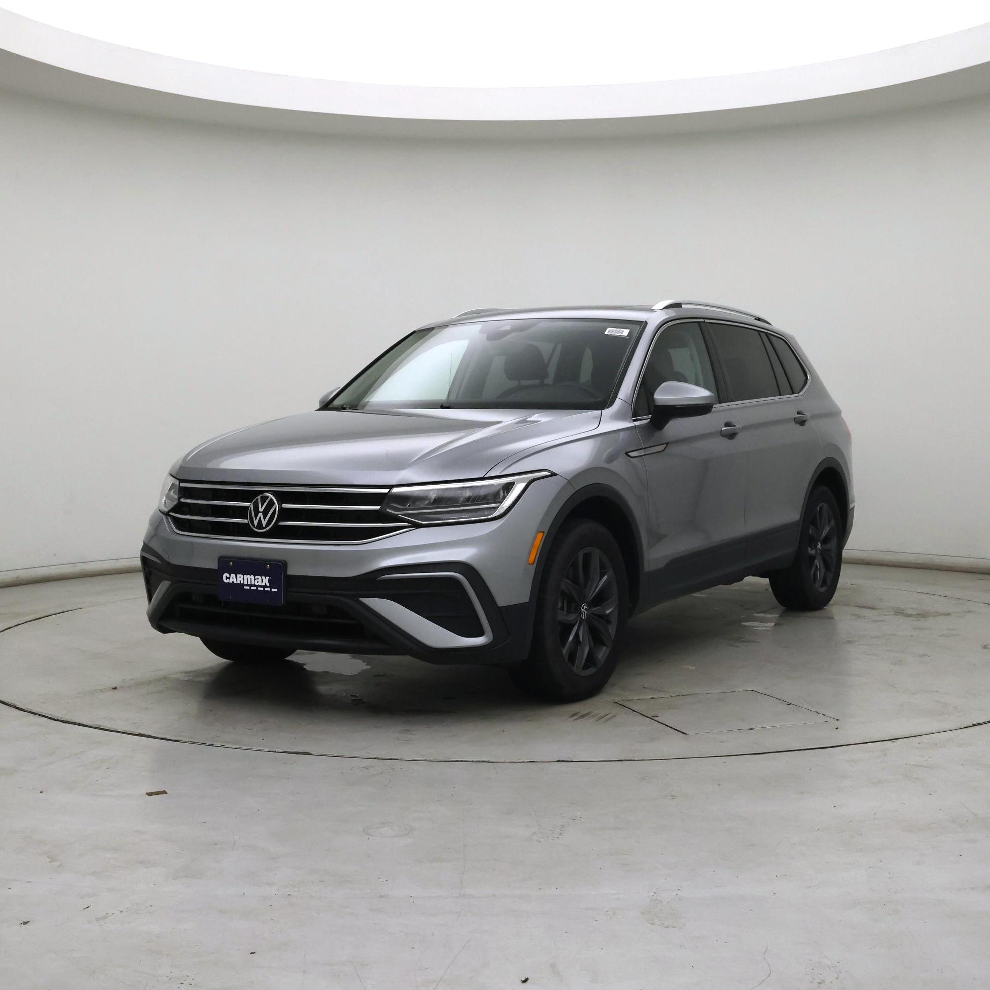 Thumbnail: 2023 Volkswagen Tiguan - 4