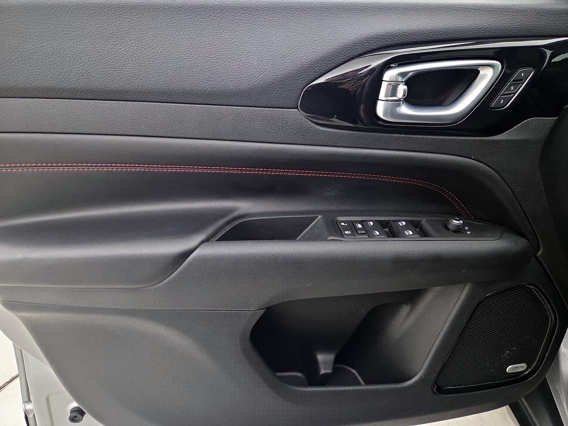 Thumbnail: 2022 Jeep Compass - 12