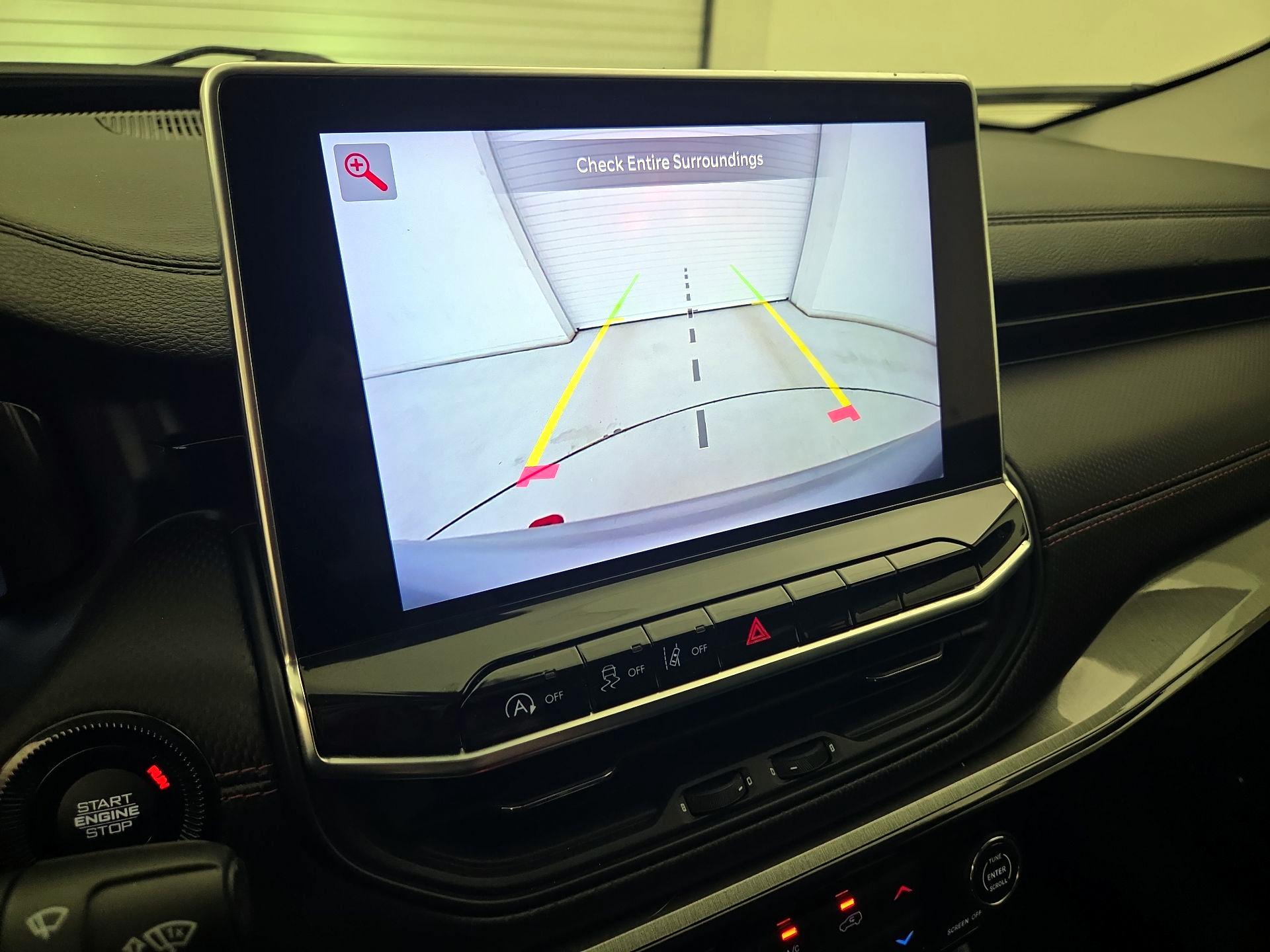 Thumbnail: 2022 Jeep Compass - 14