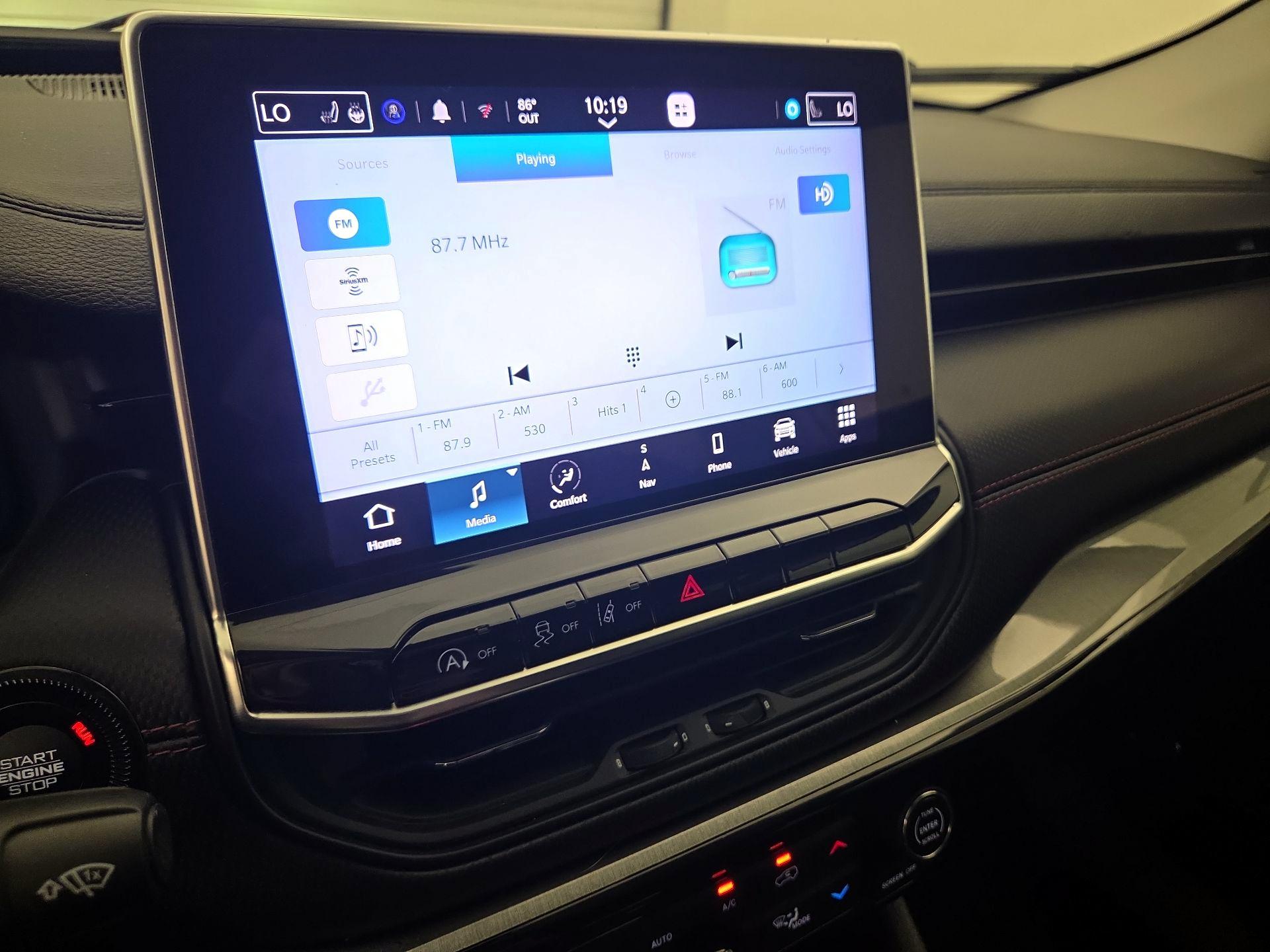 Thumbnail: 2022 Jeep Compass - 15