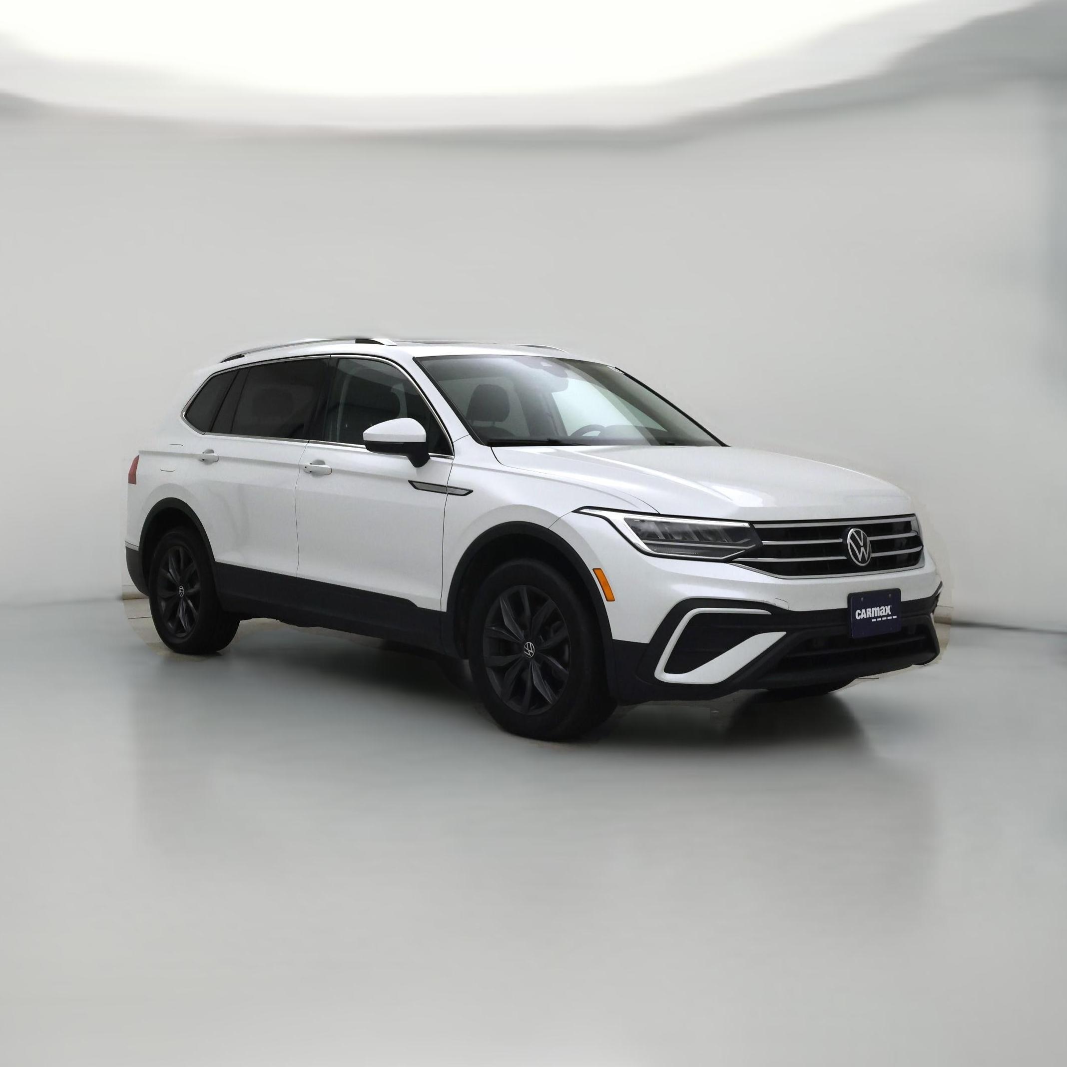 Thumbnail: 2023 Volkswagen Tiguan - 1