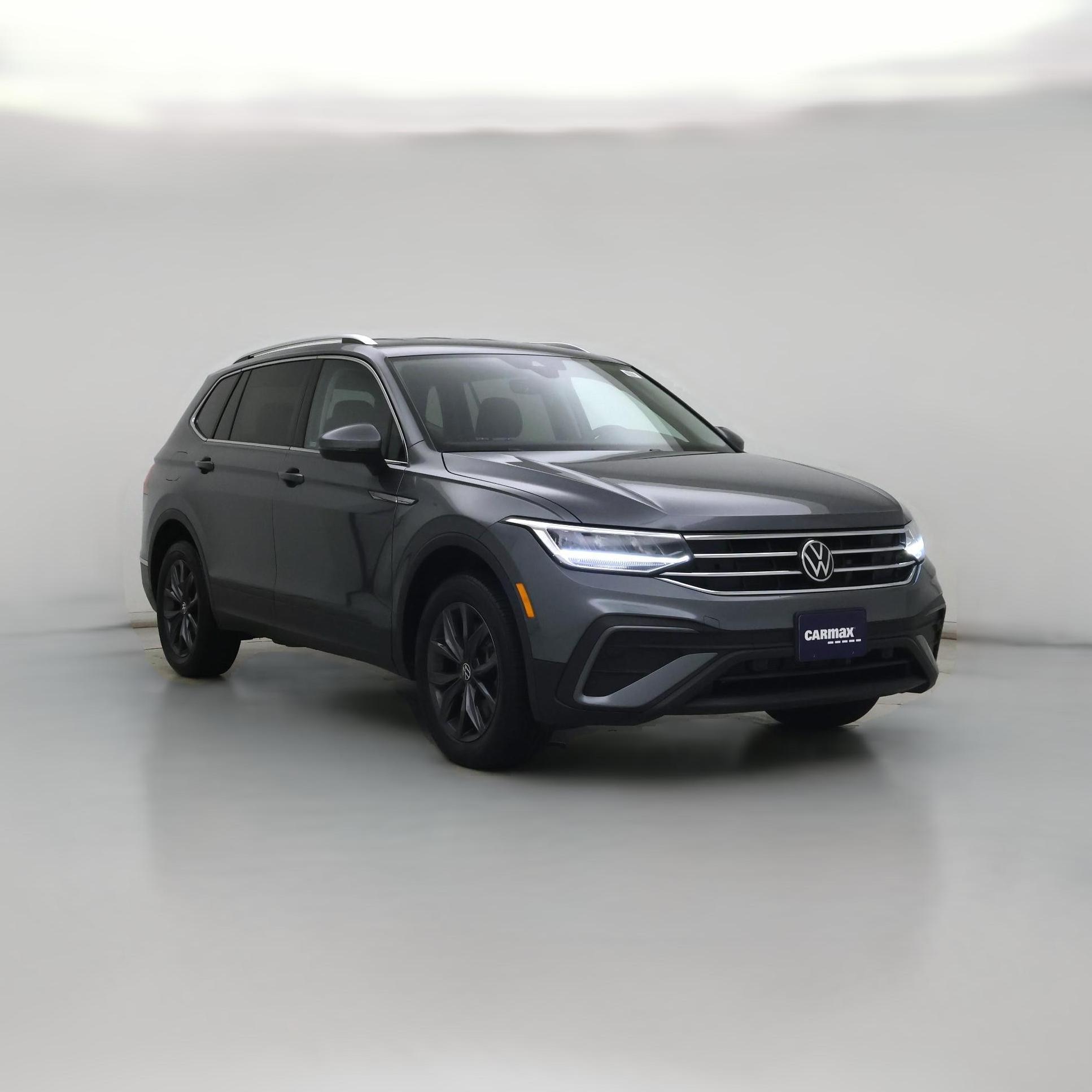 Thumbnail: 2023 Volkswagen Tiguan - 1