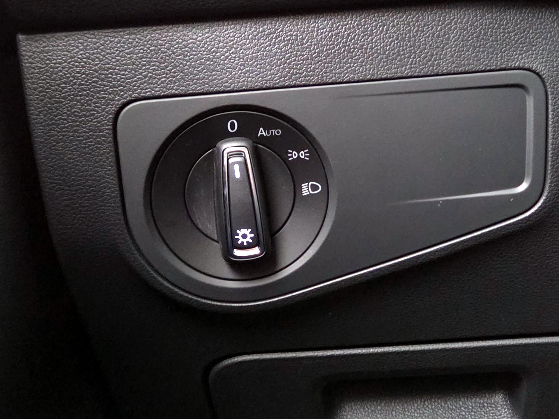 Thumbnail: 2023 Volkswagen Tiguan - 13