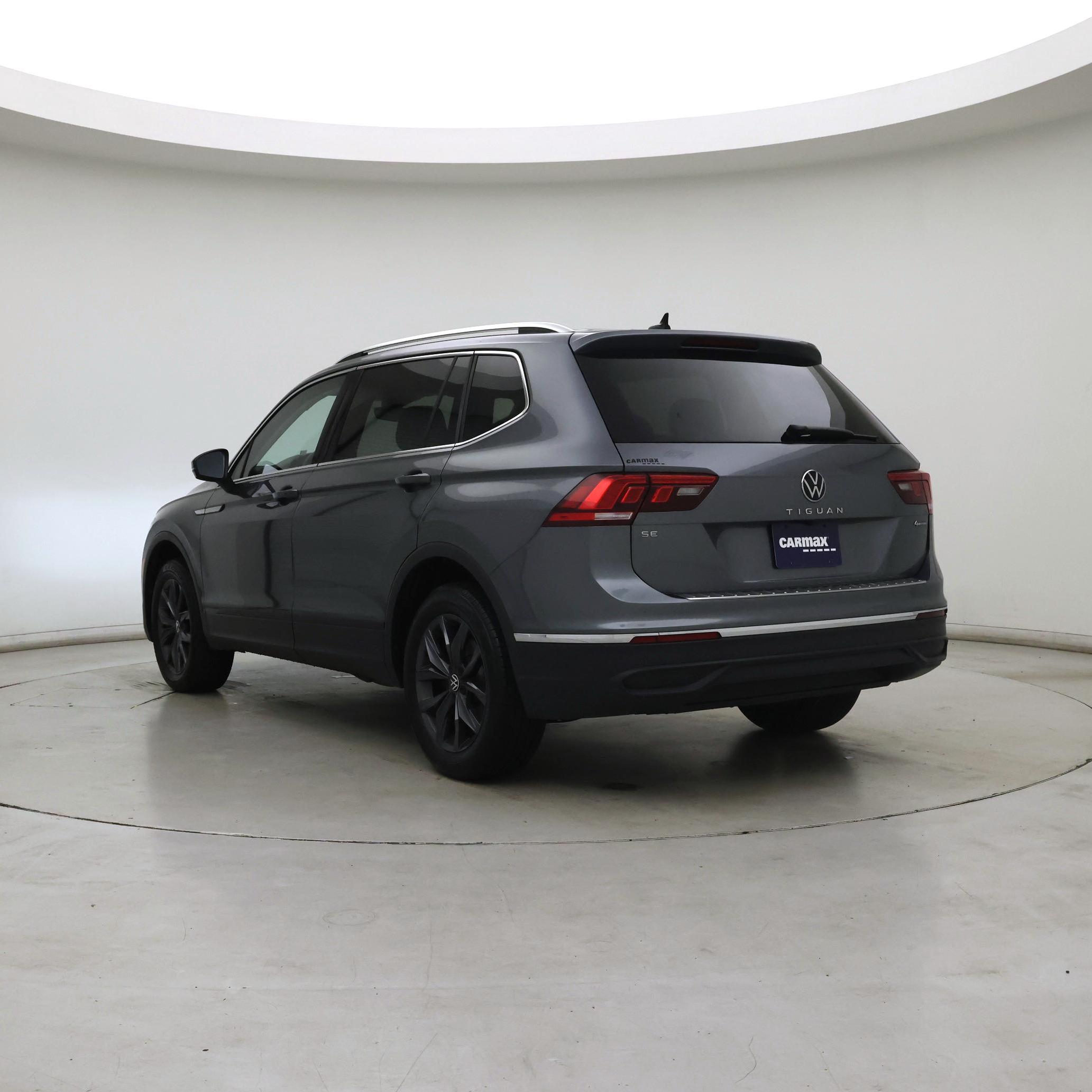 Thumbnail: 2023 Volkswagen Tiguan - 2