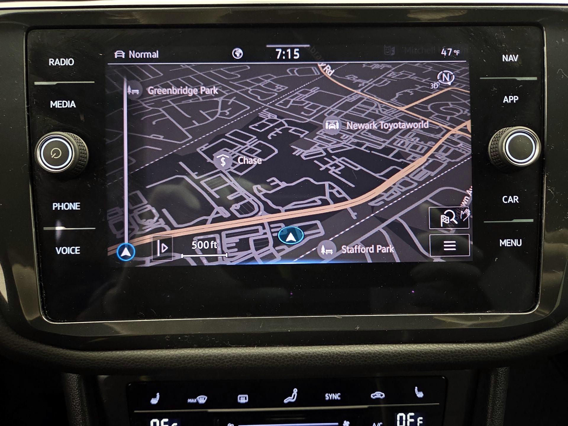 Thumbnail: 2023 Volkswagen Tiguan - 14