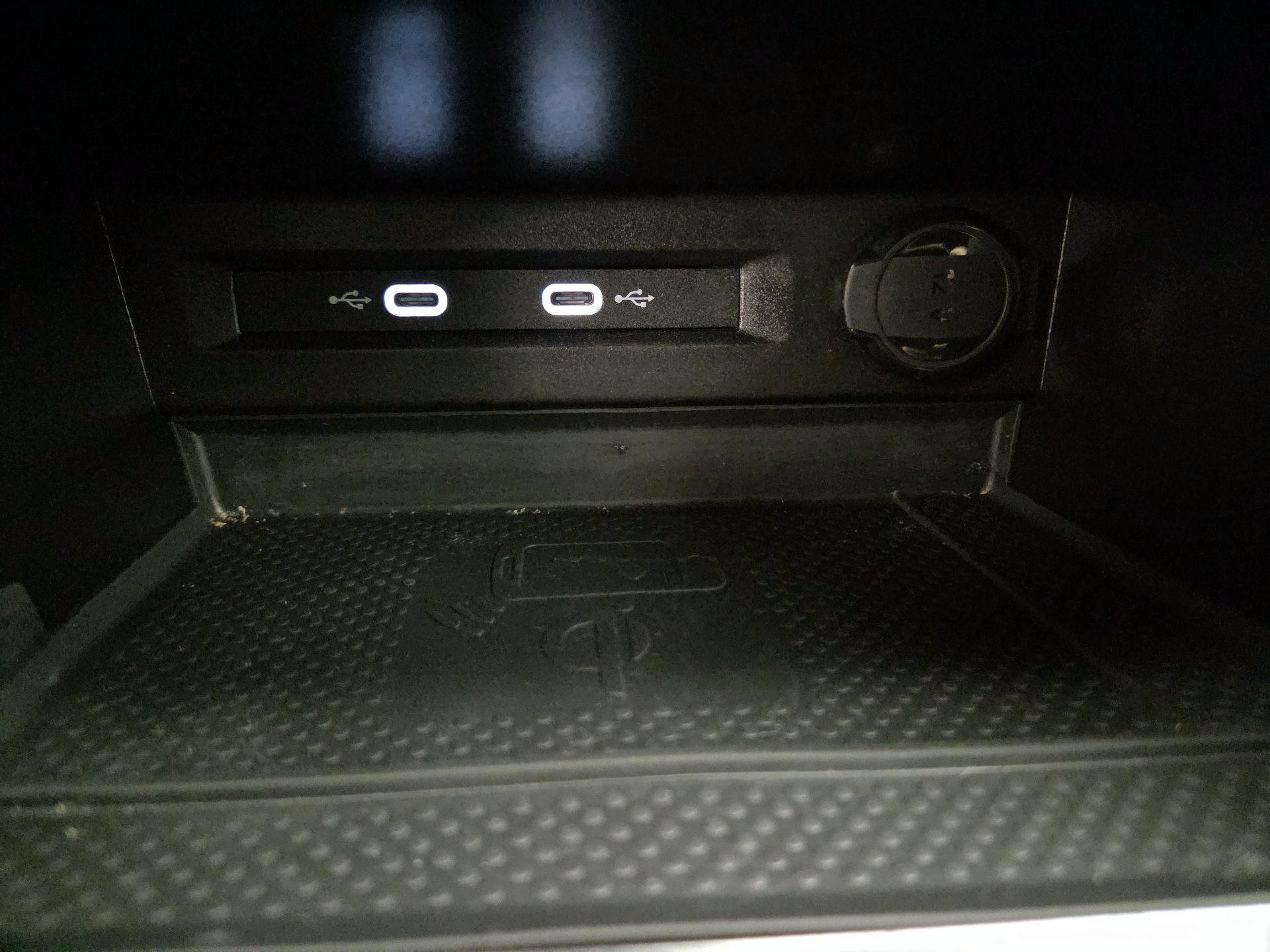 Thumbnail: 2023 Volkswagen Tiguan - 19