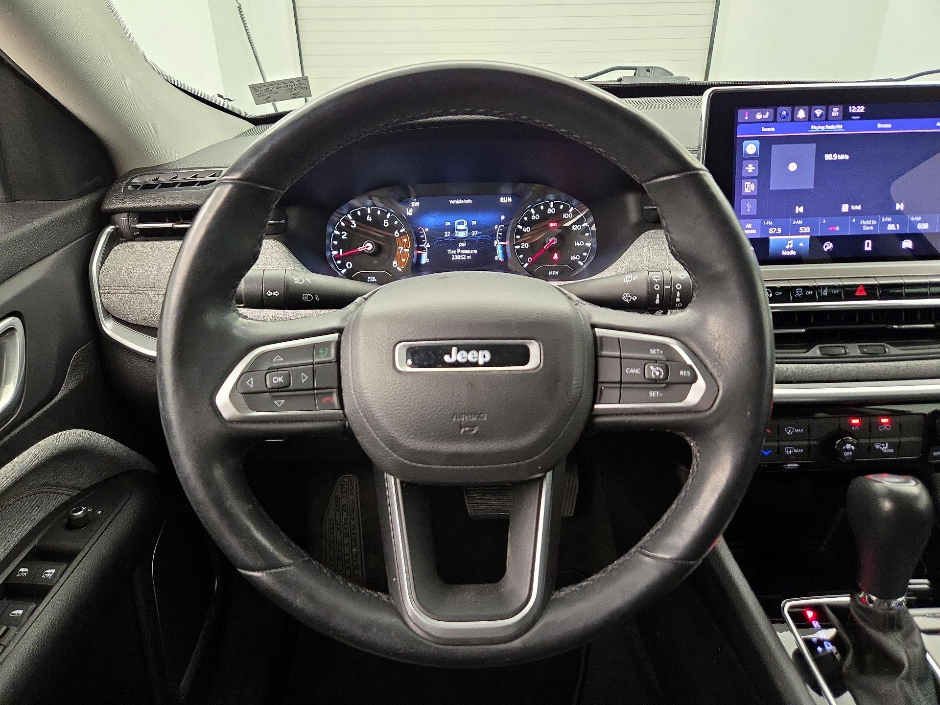 Thumbnail: 2022 Jeep Compass - 10
