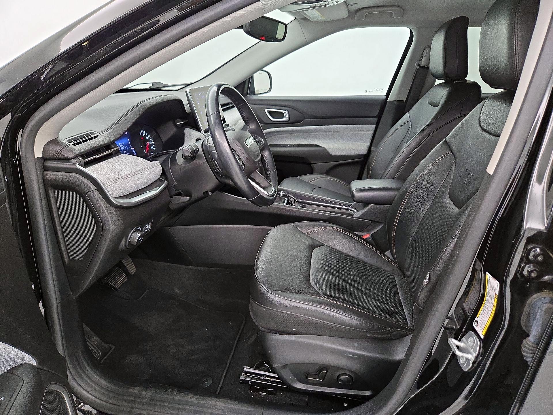 Thumbnail: 2022 Jeep Compass - 11