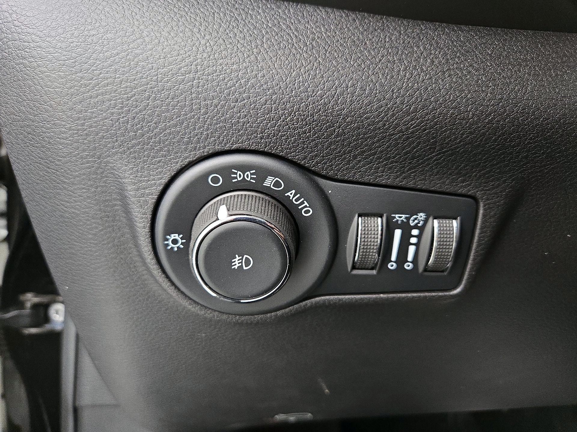 Thumbnail: 2022 Jeep Compass - 13