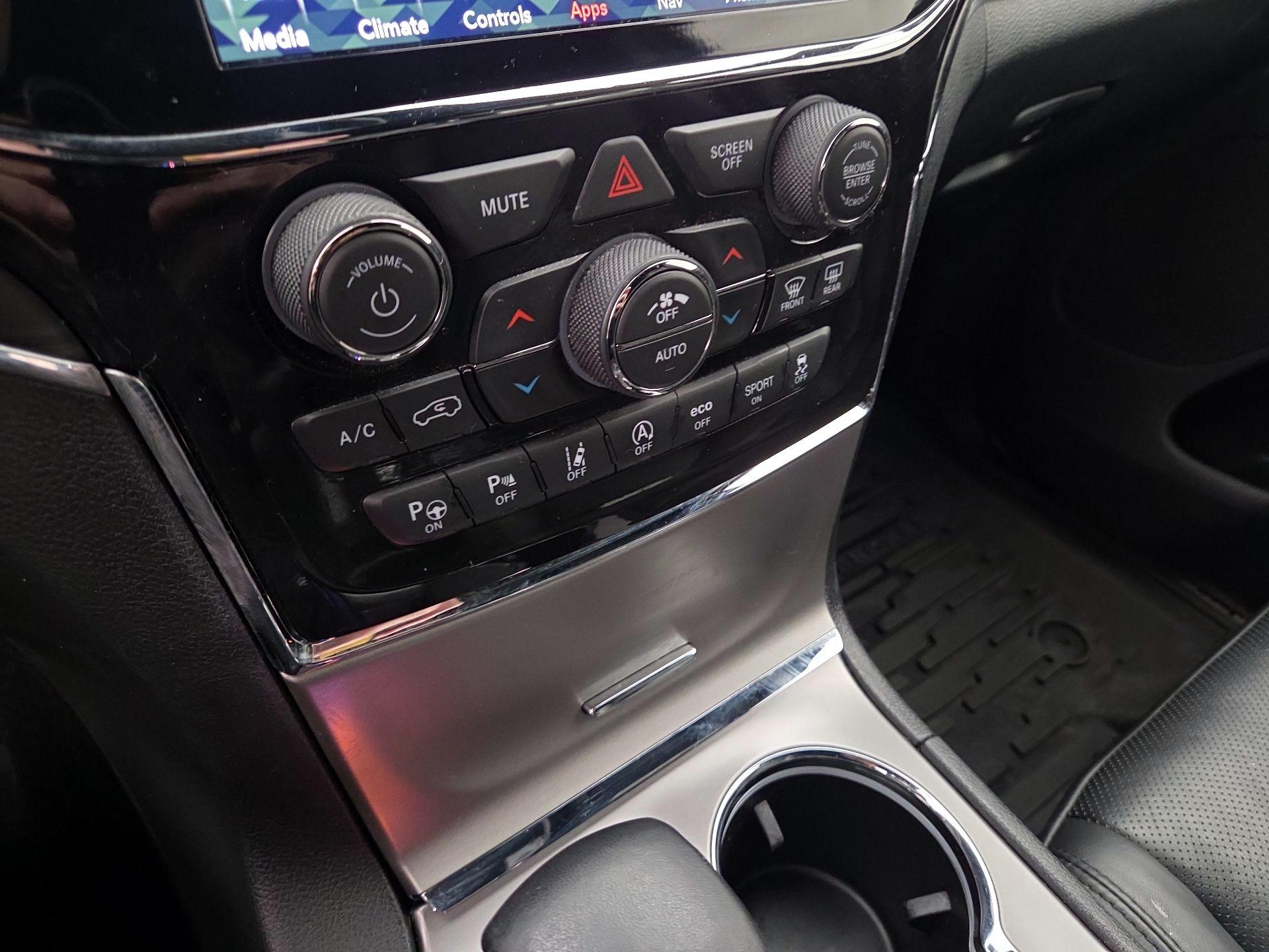 Thumbnail: 2021 Jeep Grand Cherokee - 16