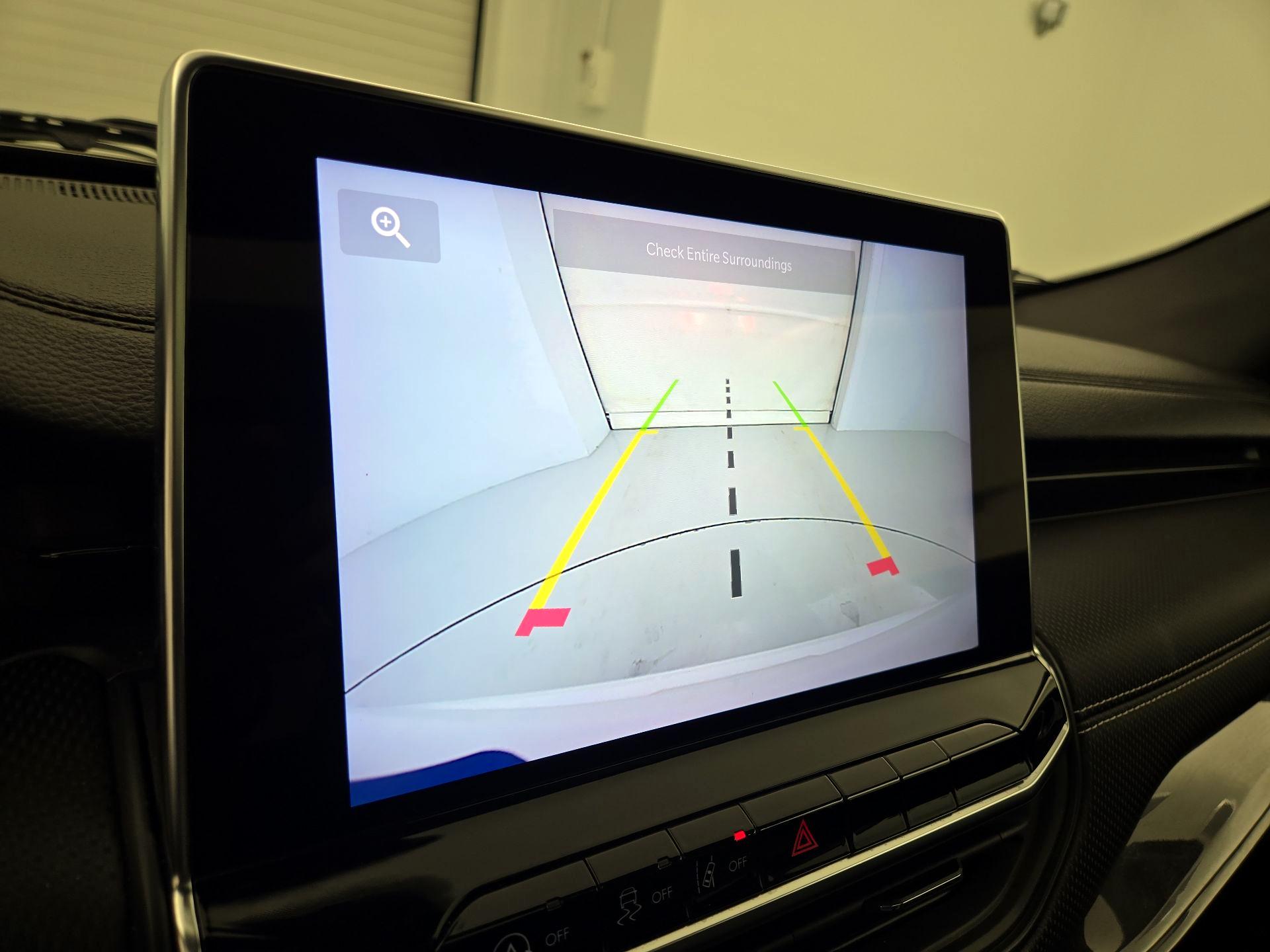 Thumbnail: 2023 Jeep Compass - 14