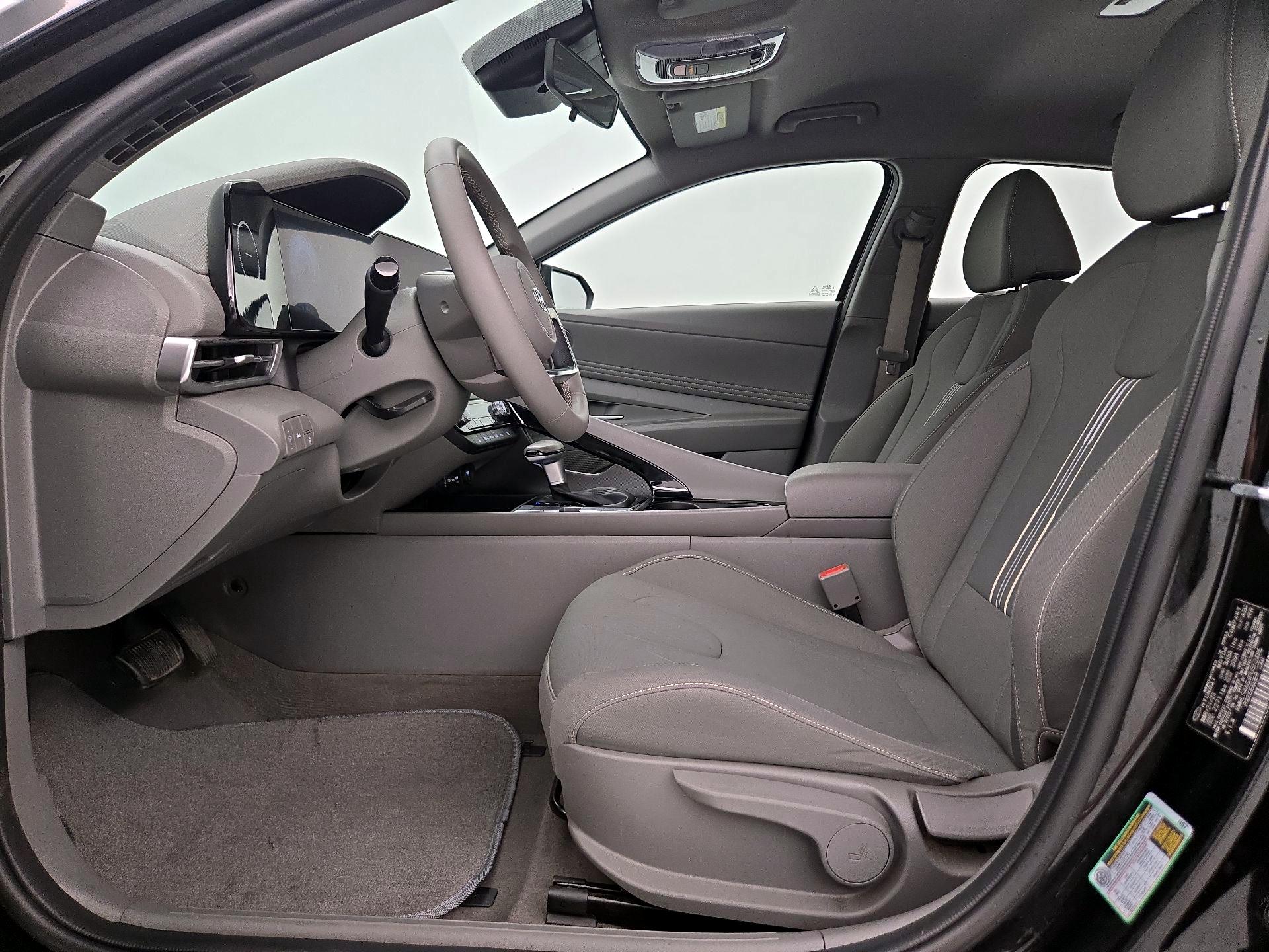 Thumbnail: 2023 Hyundai Elantra - 11
