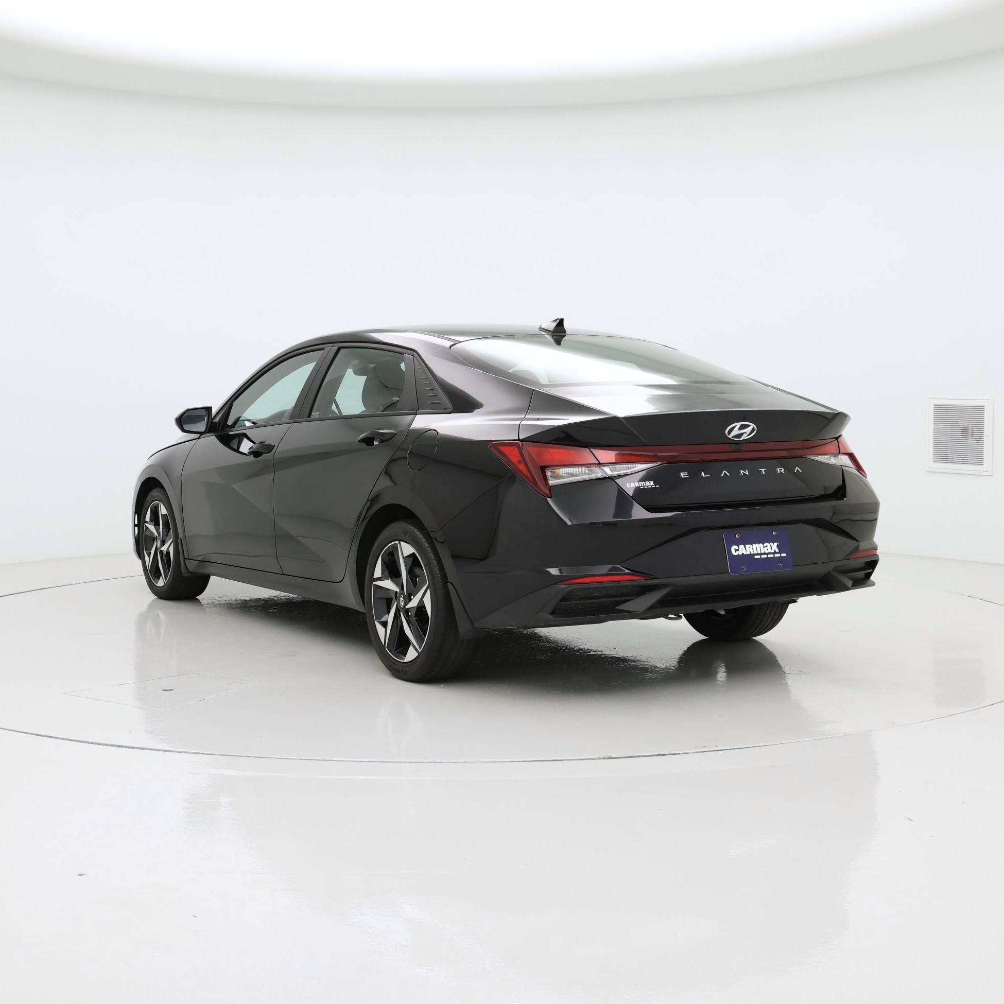 Thumbnail: 2023 Hyundai Elantra - 2