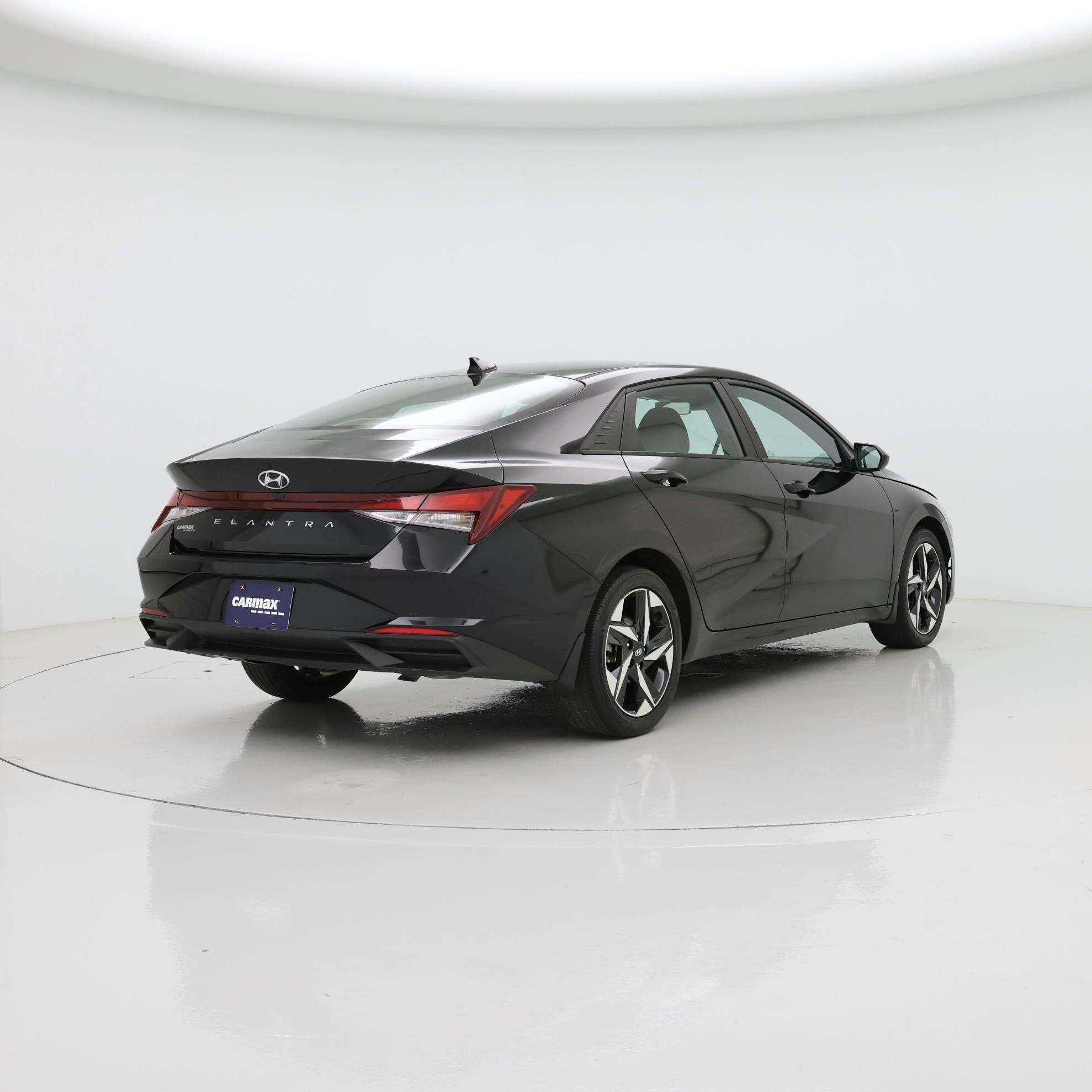 Thumbnail: 2023 Hyundai Elantra - 8