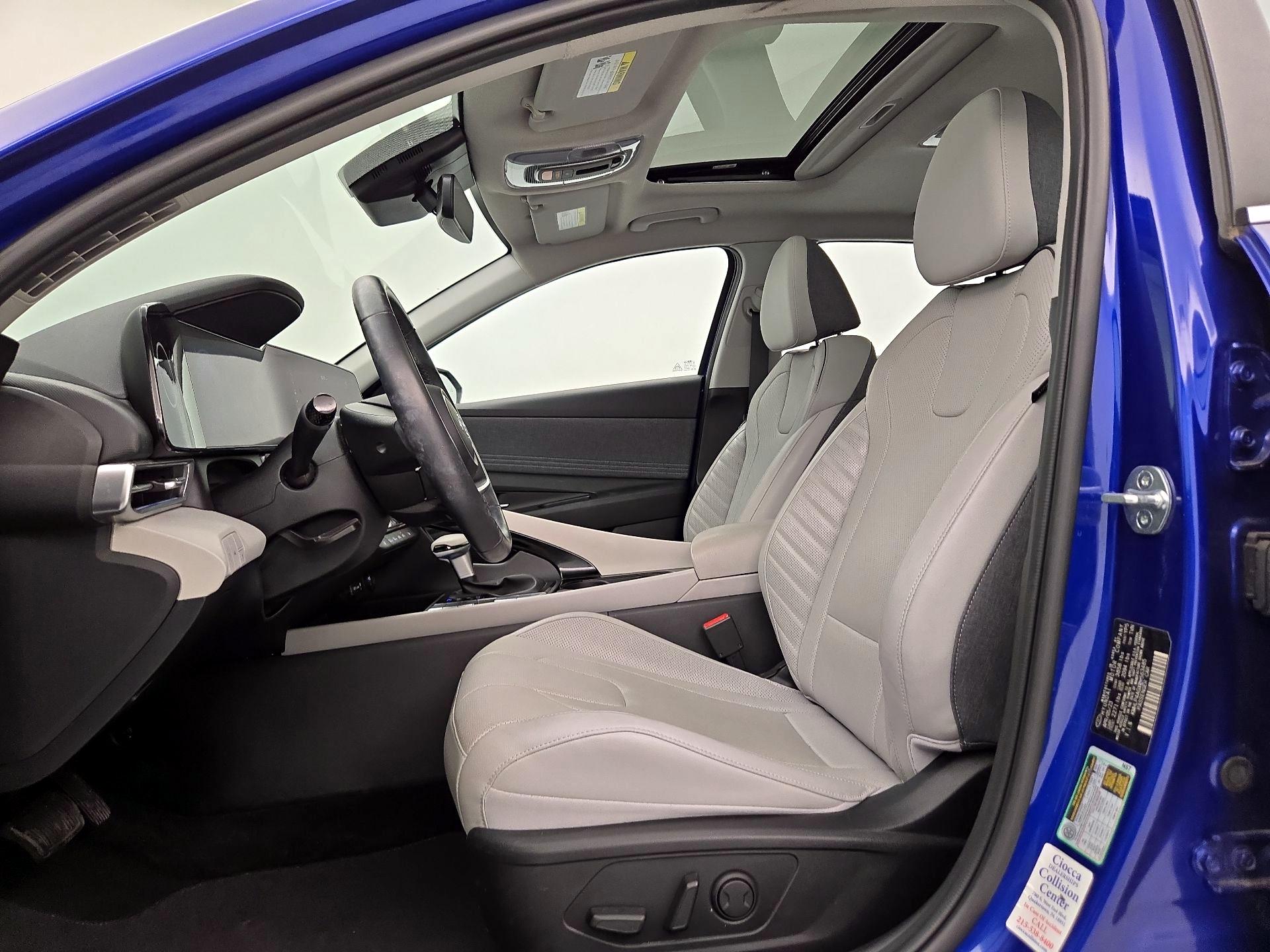 Thumbnail: 2023 Hyundai Elantra - 11