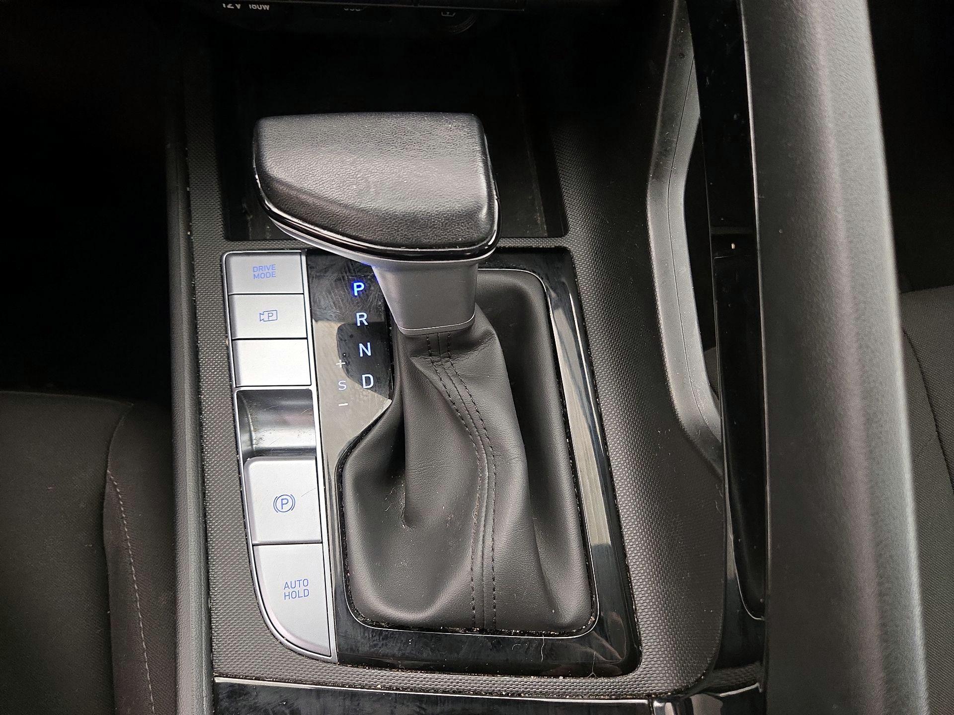 Thumbnail: 2023 Hyundai Elantra - 18