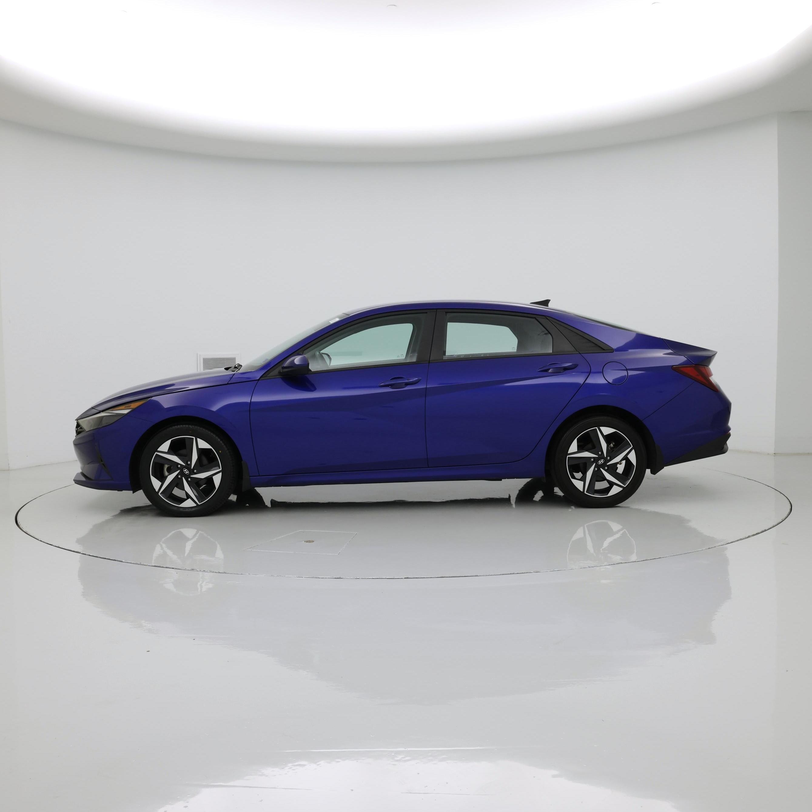 Thumbnail: 2023 Hyundai Elantra - 3