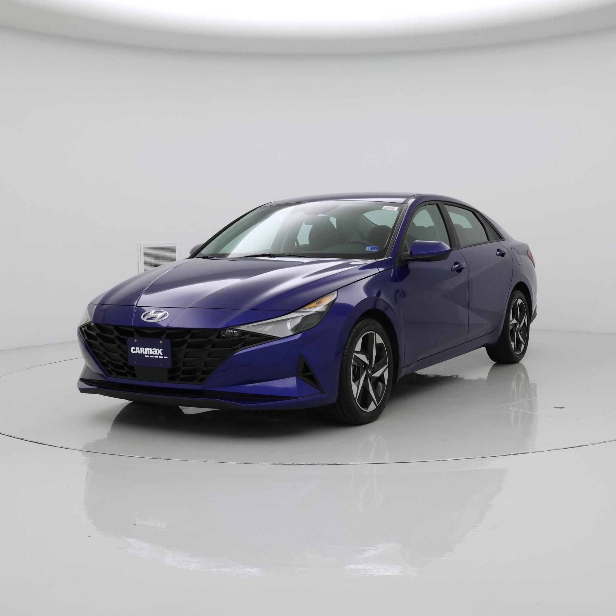 Thumbnail: 2023 Hyundai Elantra - 4