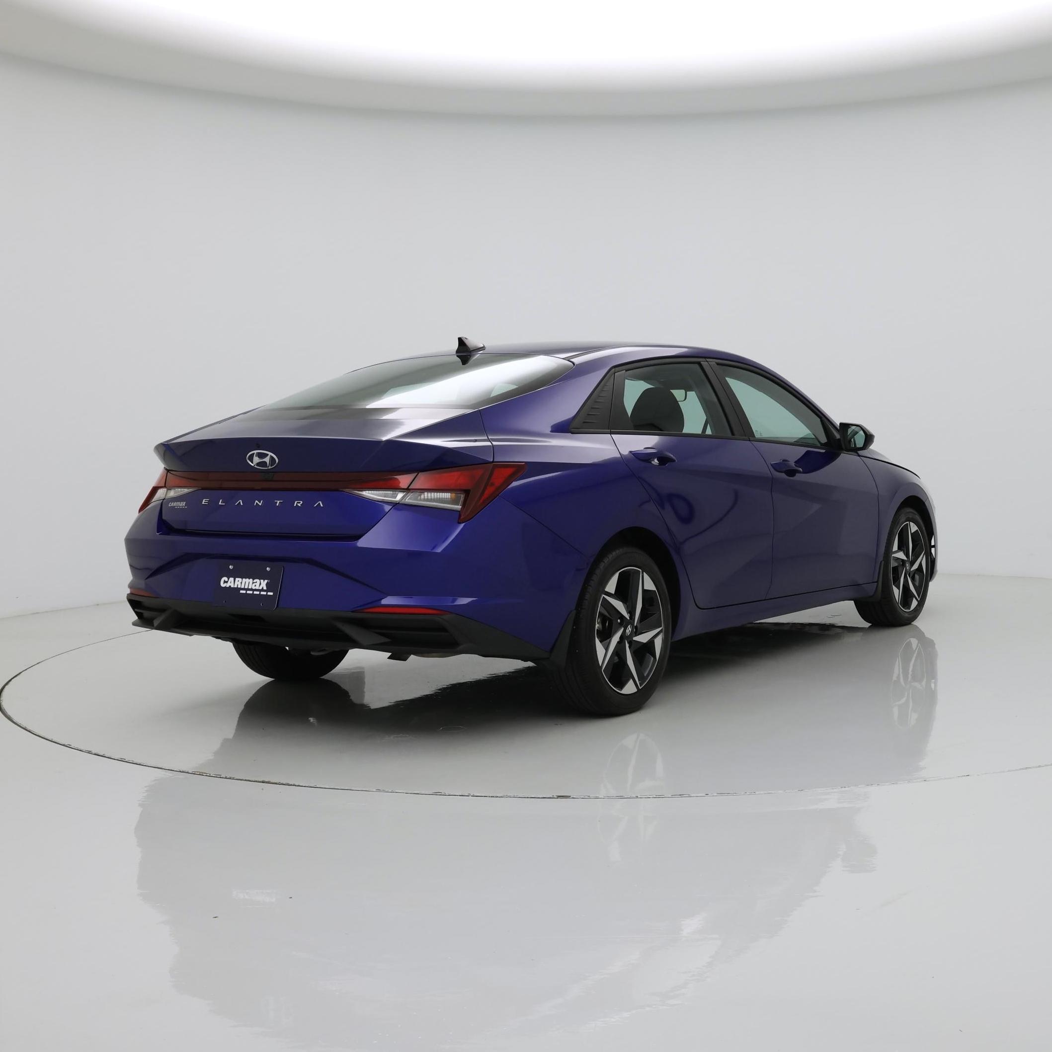 Thumbnail: 2023 Hyundai Elantra - 8