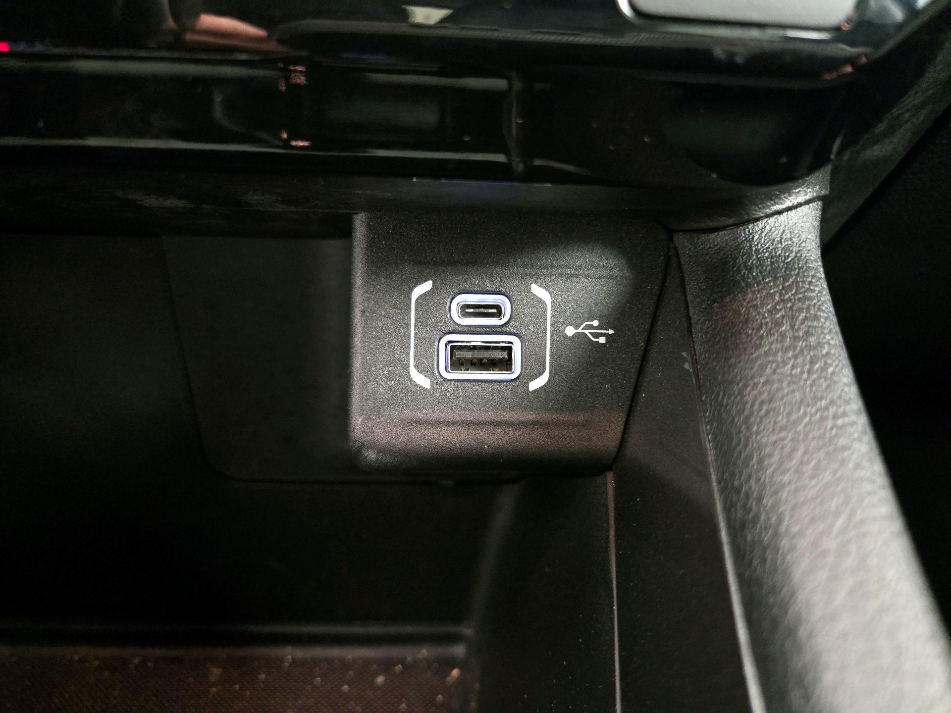 Thumbnail: 2022 Jeep Compass - 18