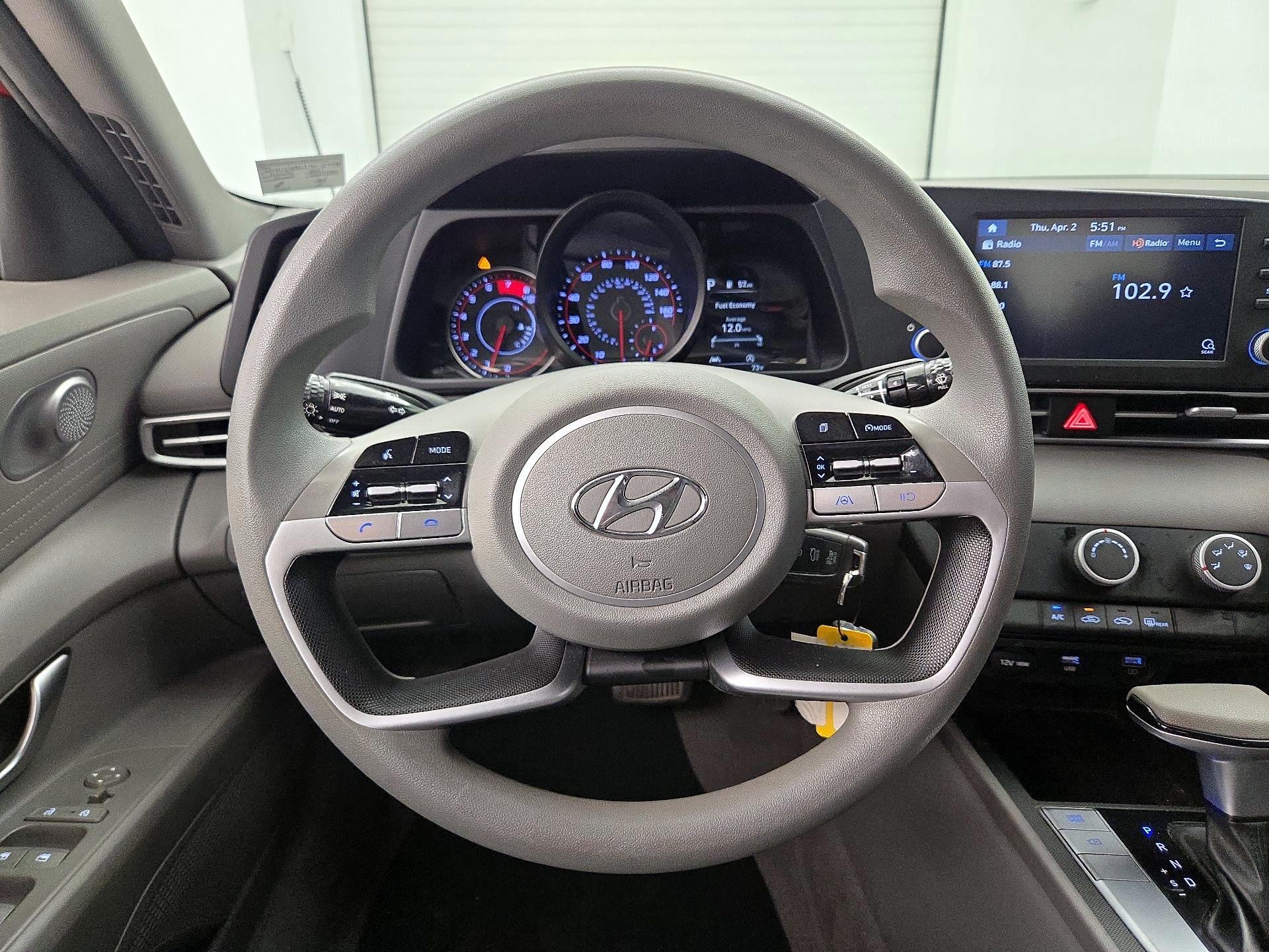 Thumbnail: 2021 Hyundai Elantra - 10