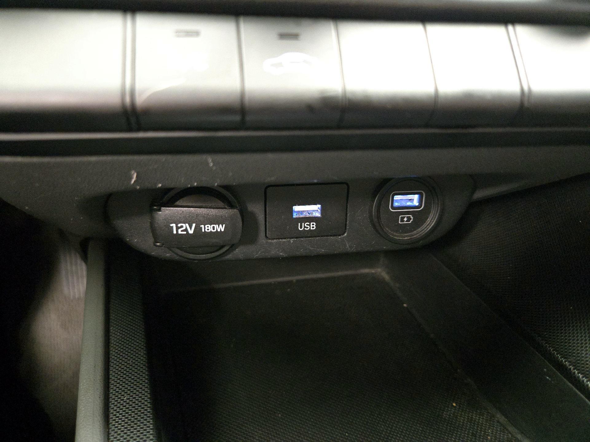 Thumbnail: 2021 Hyundai Elantra - 18