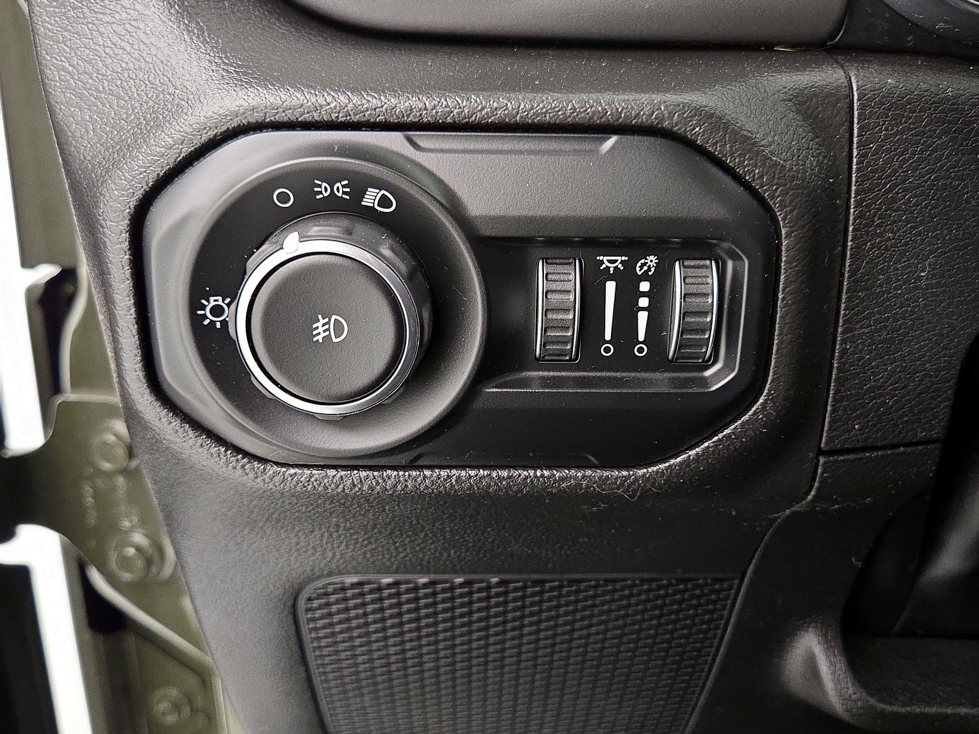 Thumbnail: 2021 Jeep Wrangler - 13