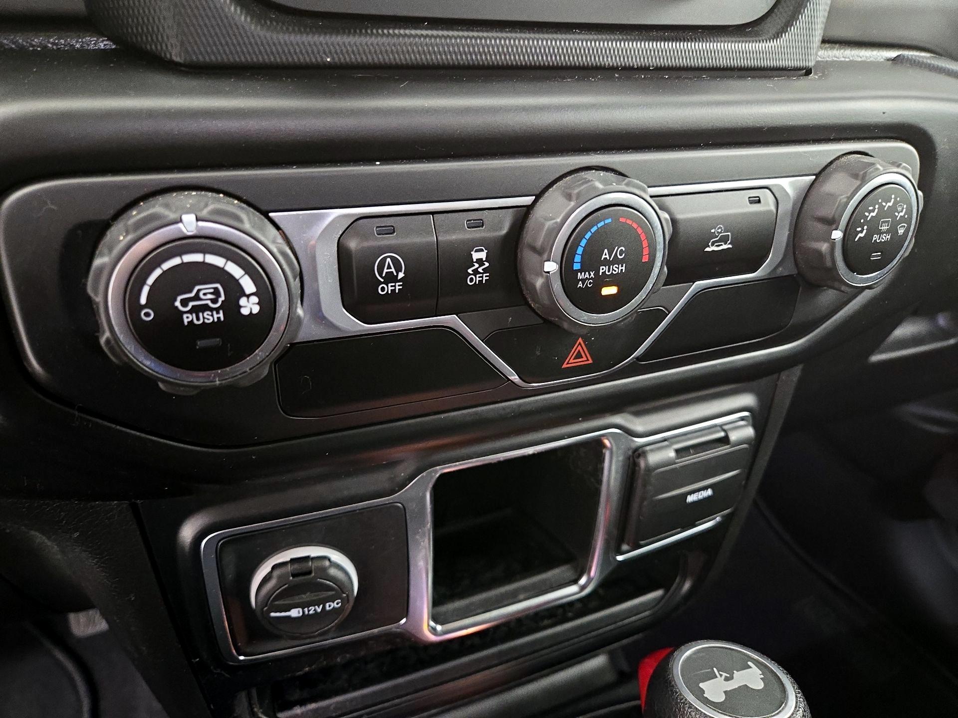 Thumbnail: 2021 Jeep Wrangler - 16