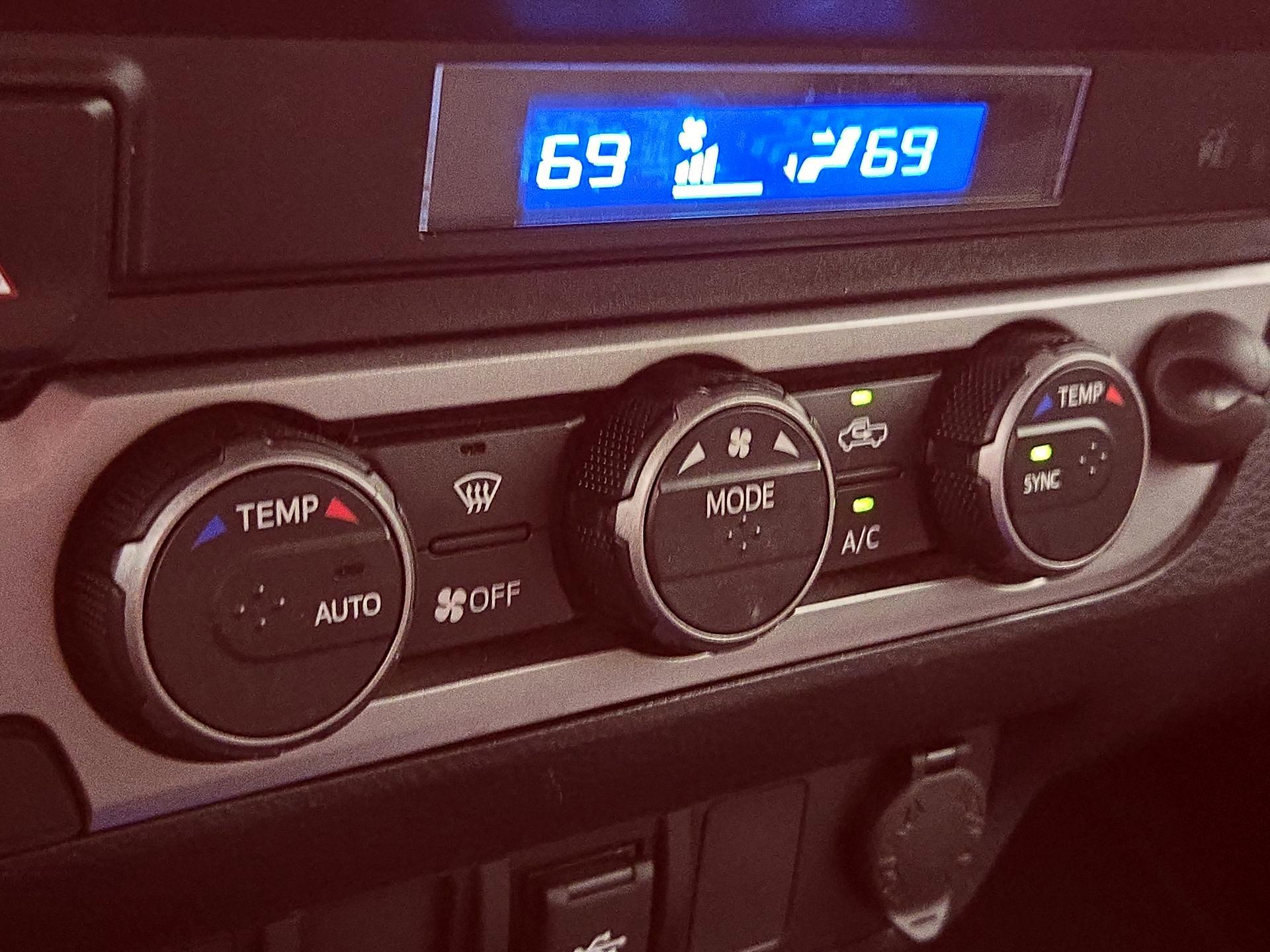 Thumbnail: 2023 Toyota Tacoma - 16