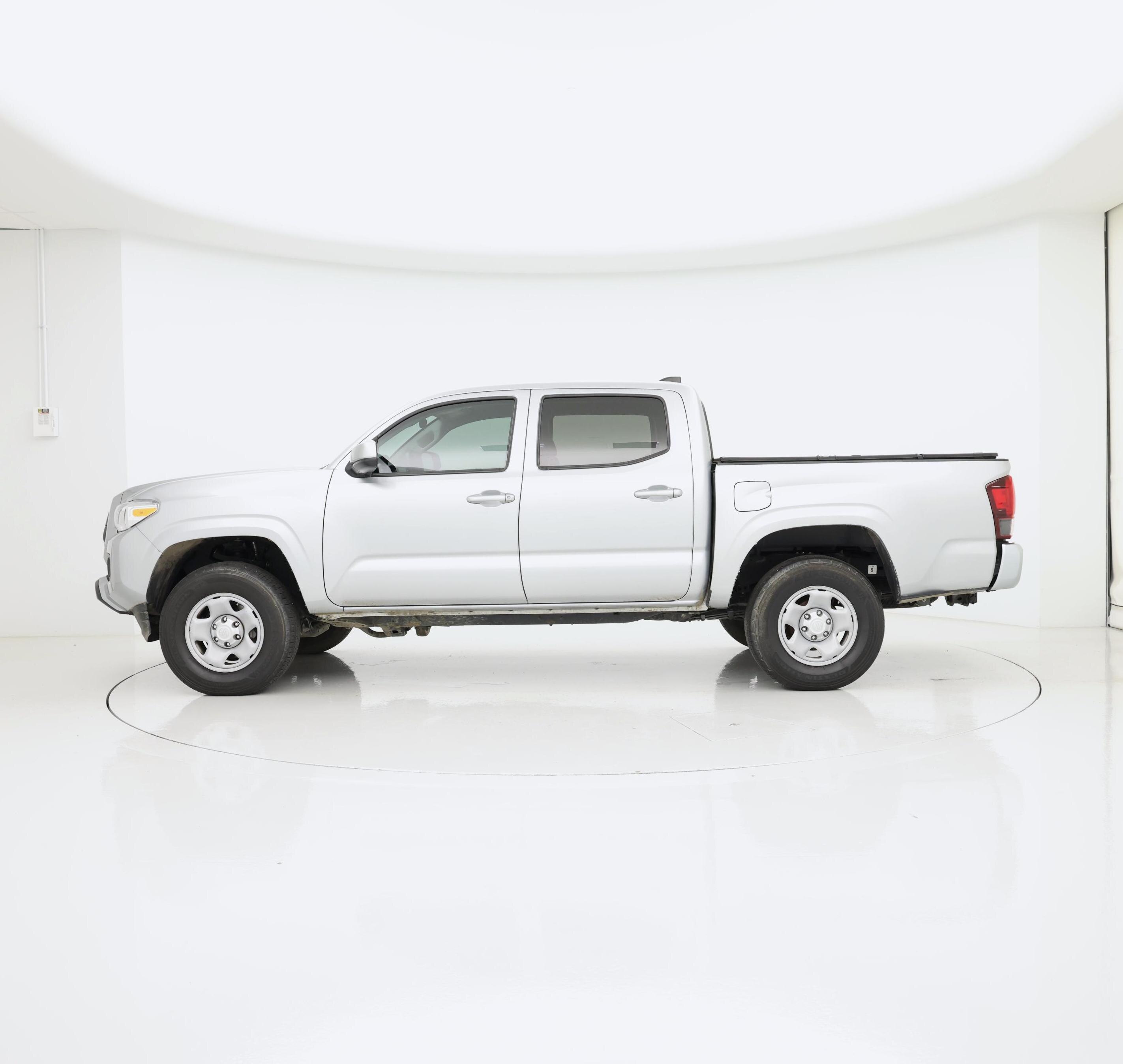 Thumbnail: 2023 Toyota Tacoma - 3