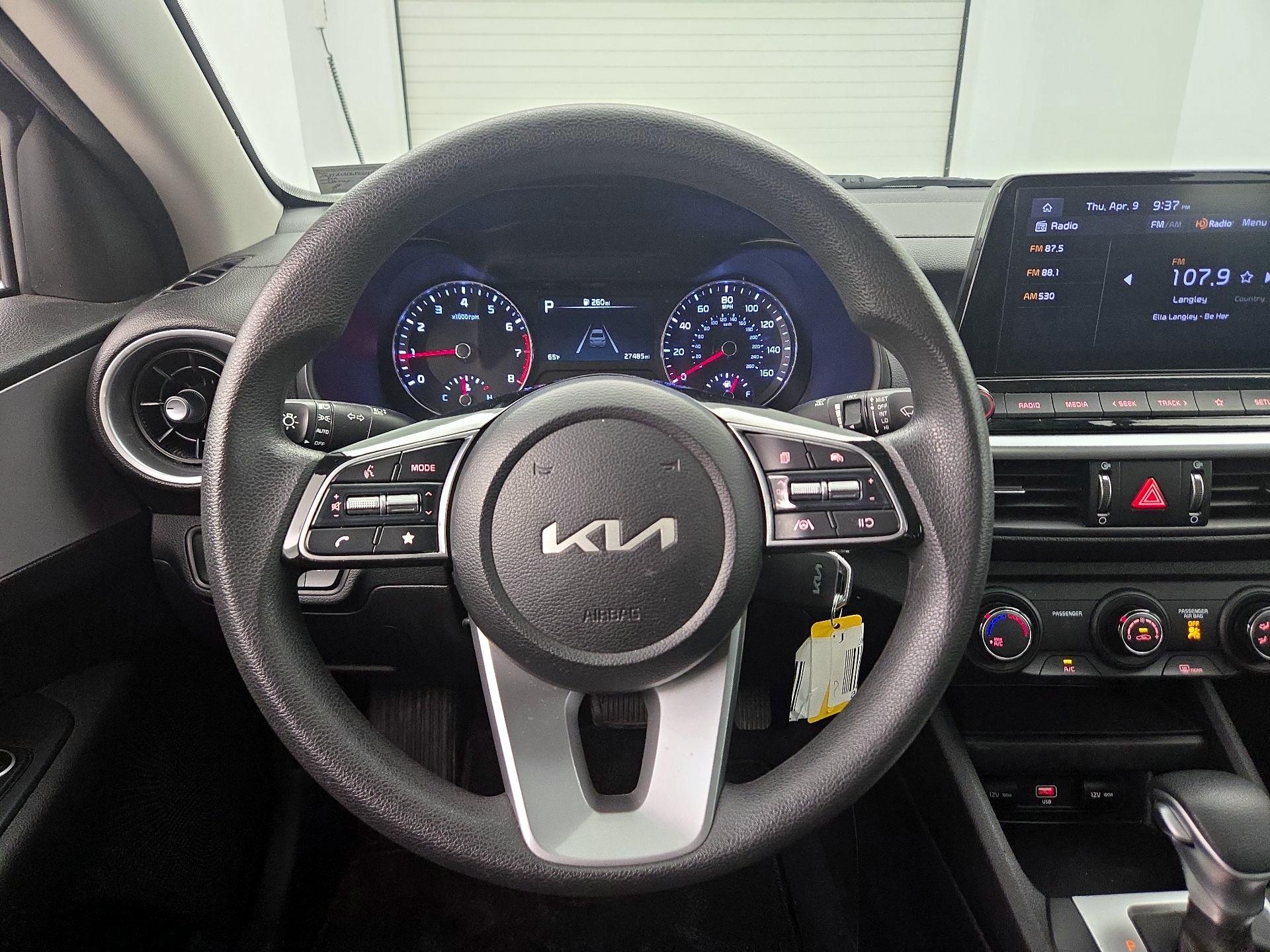 Thumbnail: 2023 Kia Forte - 10