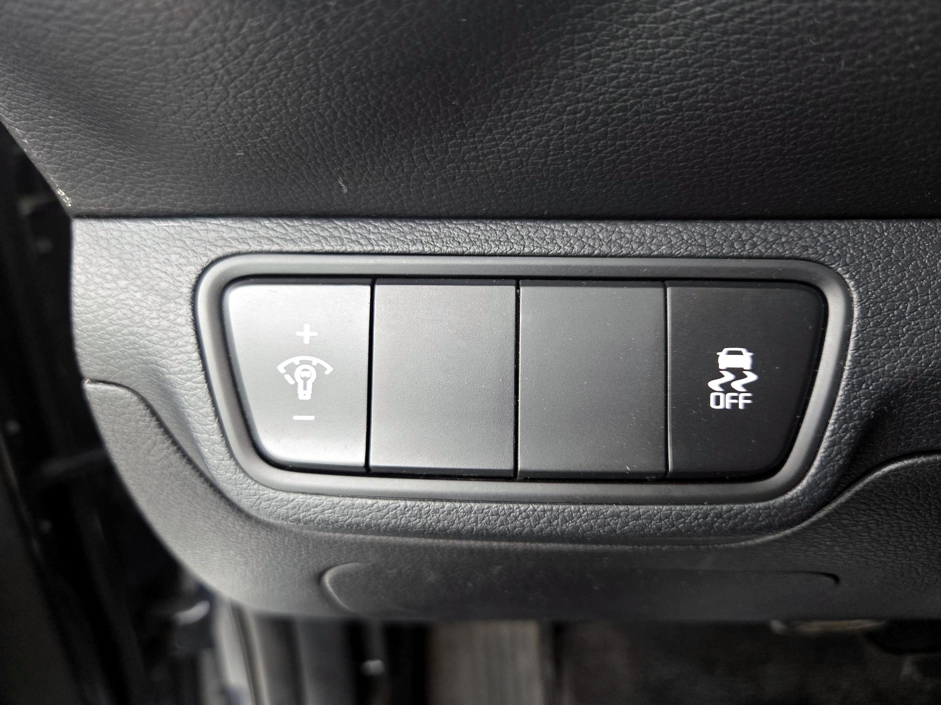 Thumbnail: 2023 Kia Forte - 13